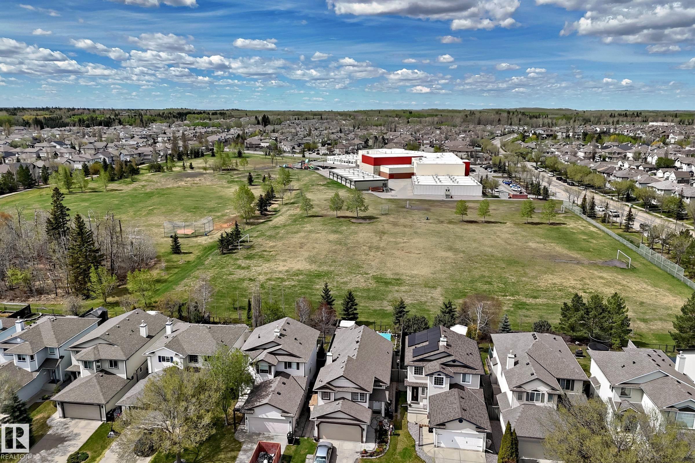 https://zimg.paragon.ice.com/ParagonImages/Property/PM/RAE/225401243/51/0/0/e614ca955b1a4bbd3d664cff391d1303/1/2b28b3a3f24293e38d077bd700557782/225401243-b72bdd69-4162-413b-a08f-fdbafb1810cc.JPG