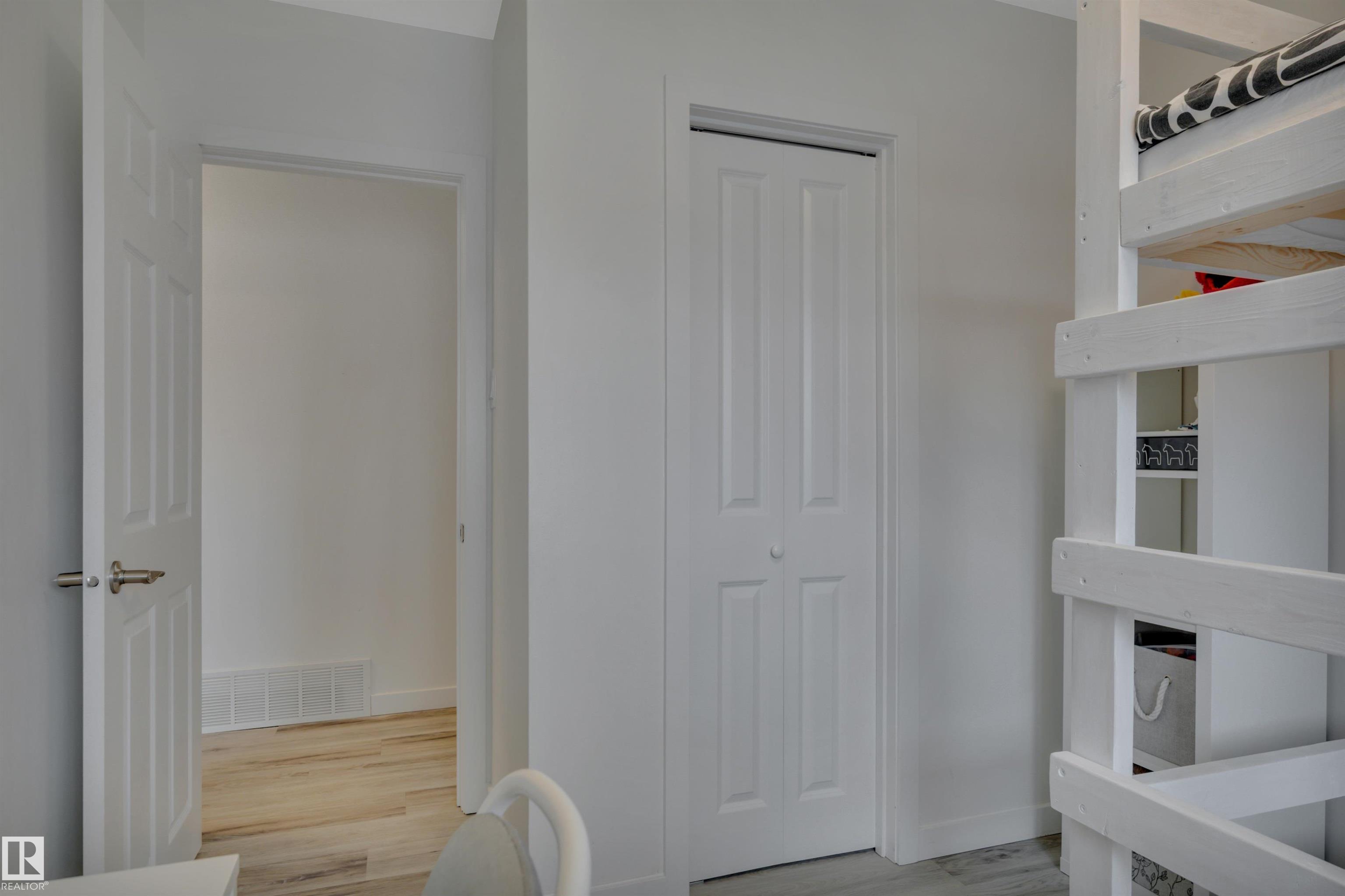 https://zimg.paragon.ice.com/ParagonImages/Property/PM/RAE/225401255/21/0/0/4dd0c4ef63655a1ecfbab7a32b628a2b/1/35ad29b0dcf7dd13a6a9654be3d67fd9/225401255-1565ebf1-56e0-4654-8424-8f50c6bc34e8.JPG