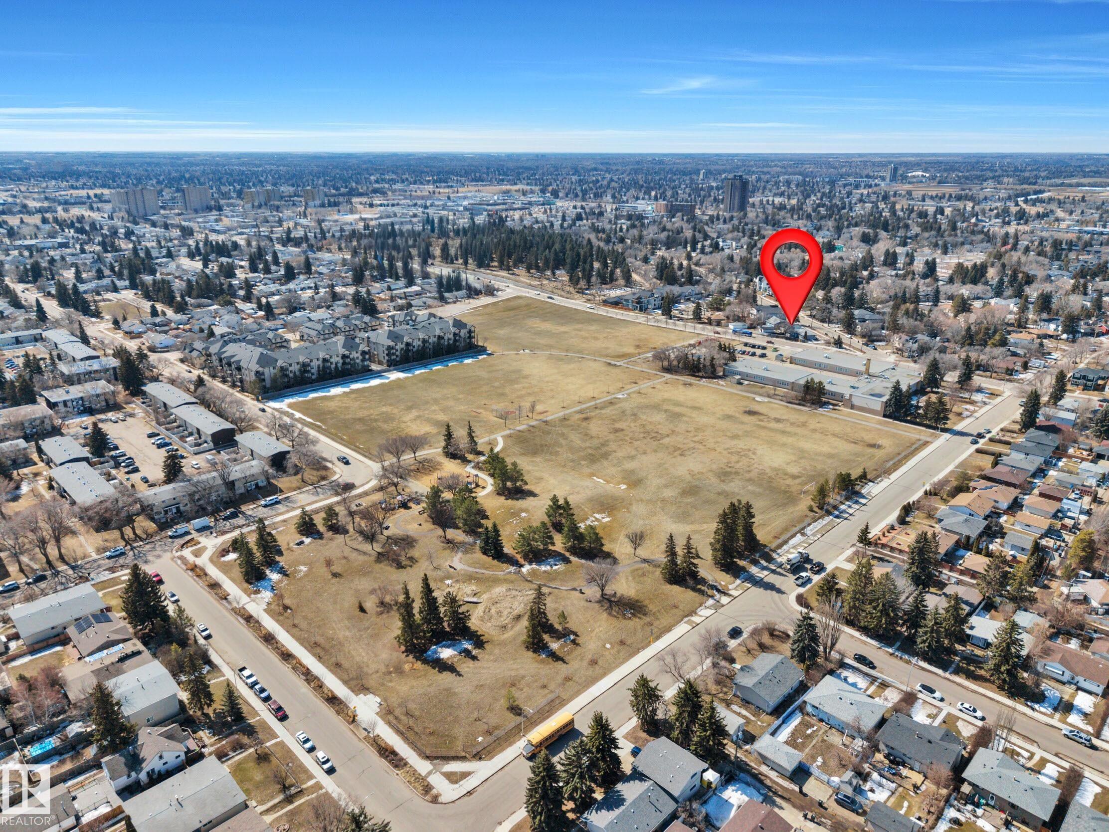 https://zimg.paragon.ice.com/ParagonImages/Property/PM/RAE/225401255/56/0/0/bd159272034a62dcbed64137c38cebe3/1/35ad29b0dcf7dd13a6a9654be3d67fd9/225401255-cbeb6fc7-f753-409c-88b0-6378c8beada3.JPG