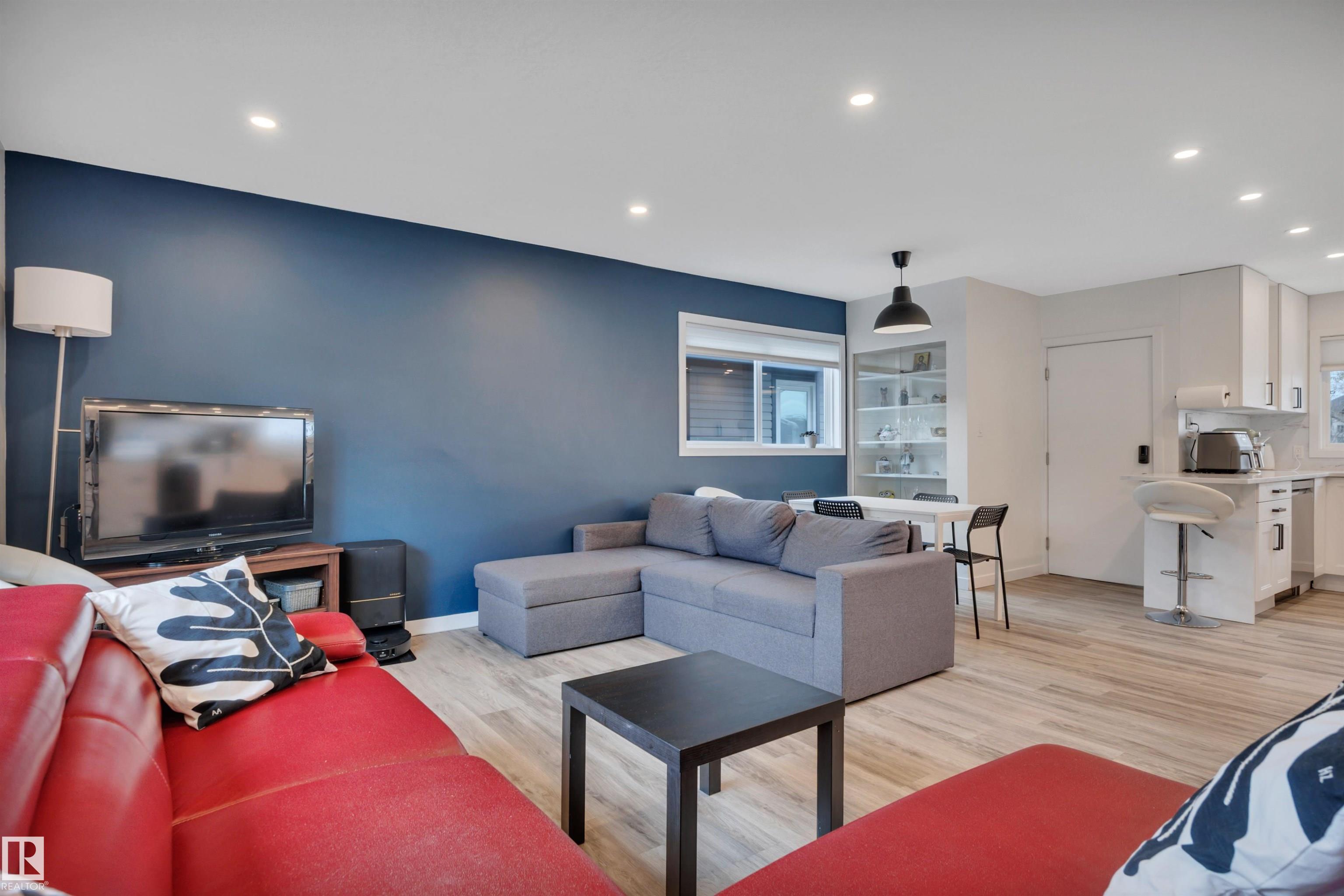 https://zimg.paragon.ice.com/ParagonImages/Property/PM/RAE/225401255/9/0/0/2ea081626bc09a3ac4ef10f770ca49f6/1/35ad29b0dcf7dd13a6a9654be3d67fd9/225401255-41cd452c-9bae-4a4d-9ab3-5a6319e23e5a.JPG