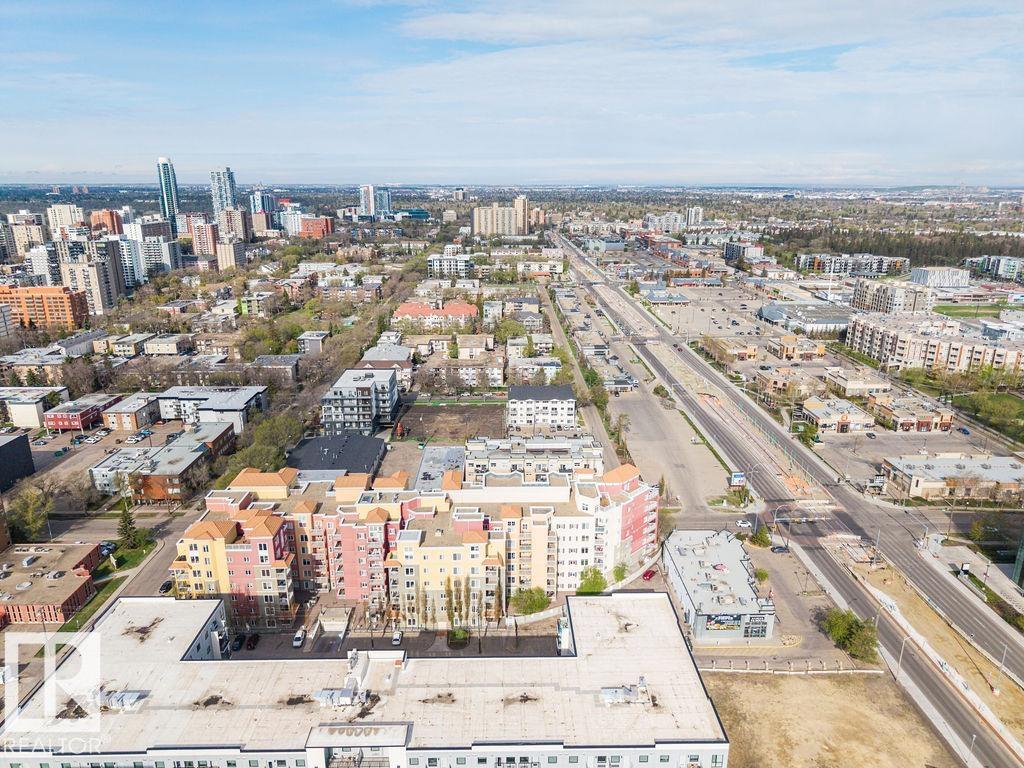 Photo 38 at 214 - 10333 112 Street NW, Wîhkwêntôwin, Edmonton