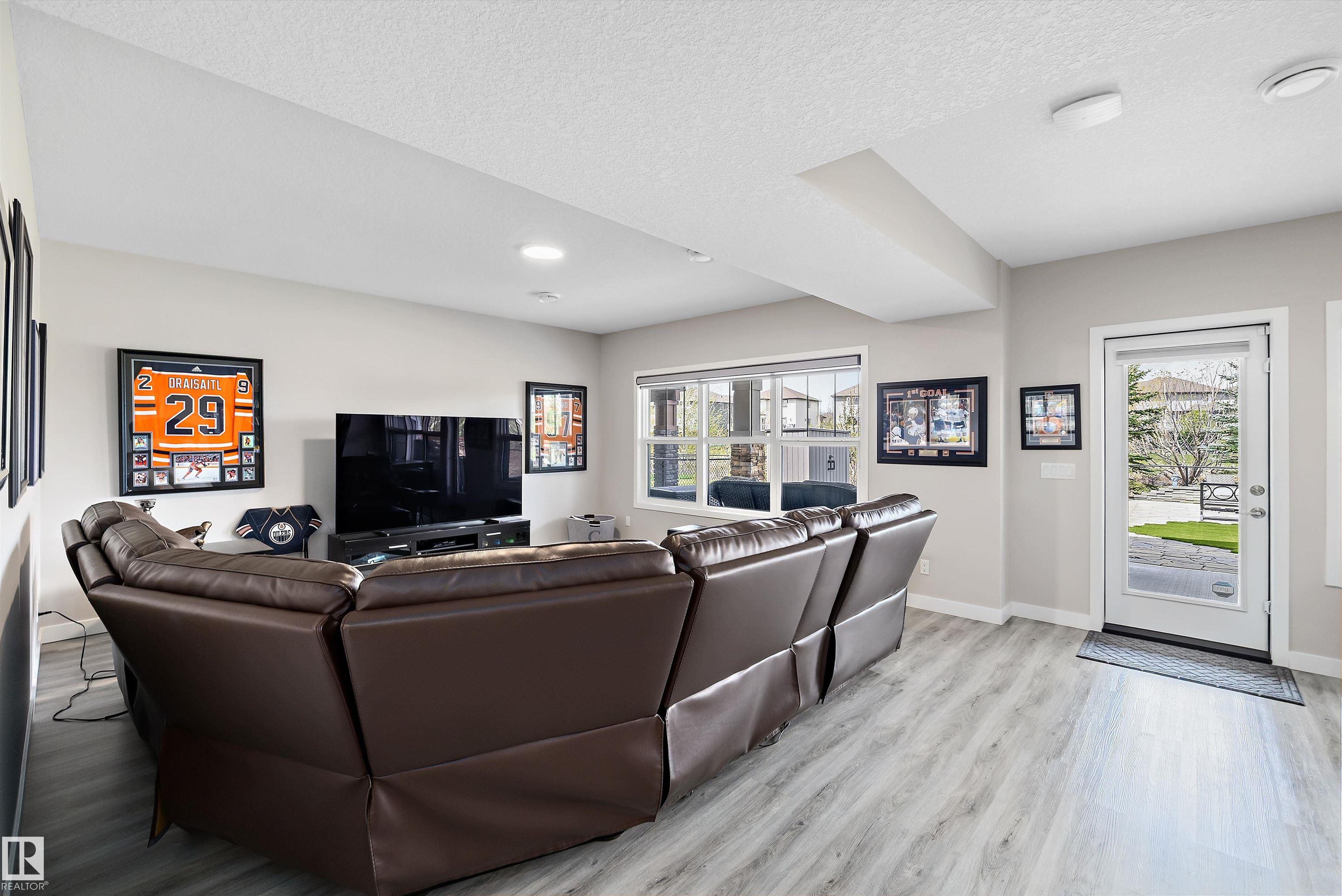 Photo 37 at 166 Edgewater Circle, Southfork, Leduc