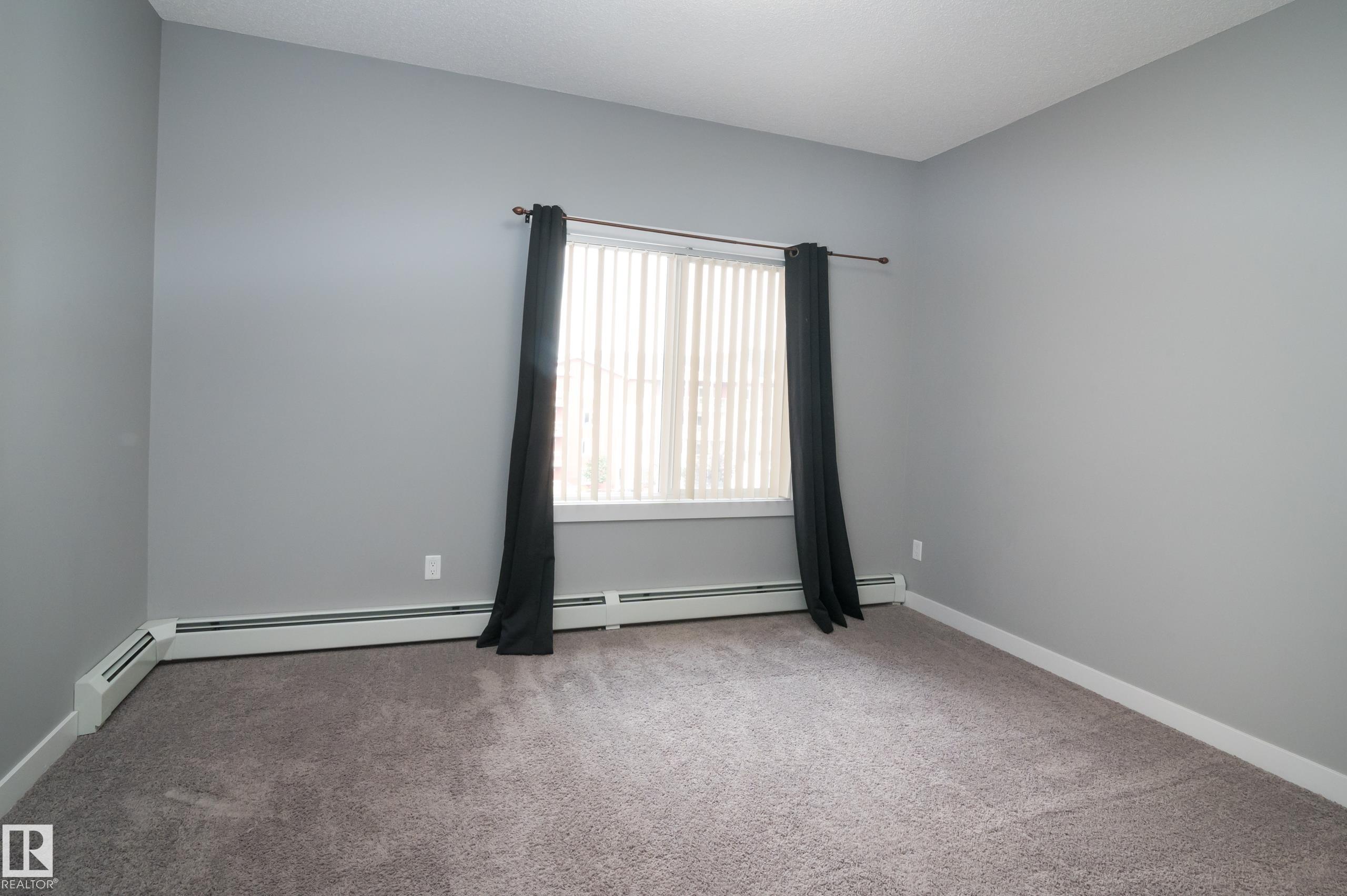 https://zimg.paragon.ice.com/ParagonImages/Property/PM/RAE/225401261/12/0/0/df001ecd6d71a8d7f51649dda0403a8e/1/bc4064fd13e5b7cd56383bd05568f9f6/225401261-6a76bcde-b6b1-4d03-a347-1b45bd77cbe4.JPG