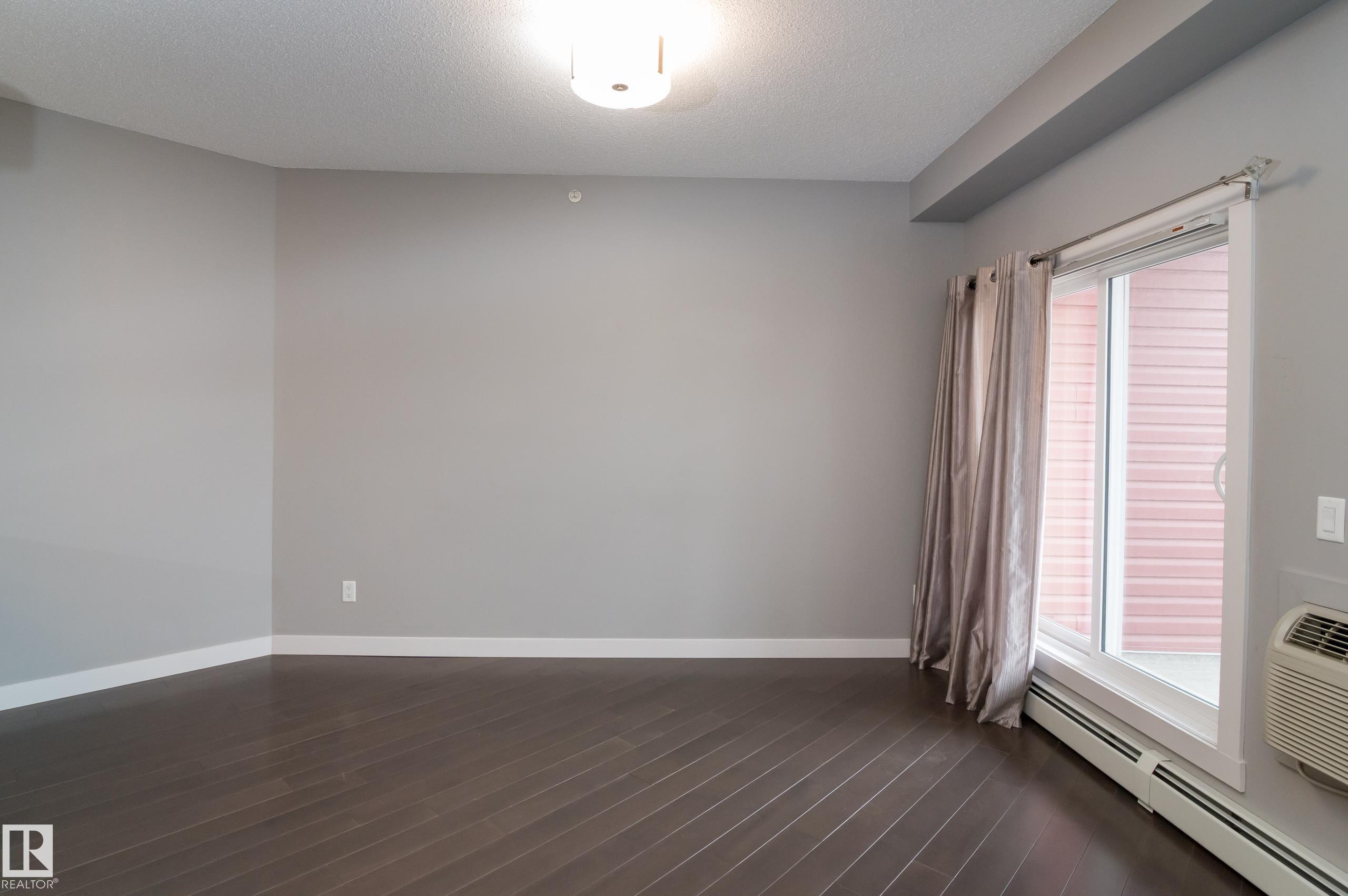 https://zimg.paragon.ice.com/ParagonImages/Property/PM/RAE/225401261/20/0/0/50f7e565acc1c47e6d6a664a1b439954/1/bc4064fd13e5b7cd56383bd05568f9f6/225401261-81e5acd2-c653-472b-b320-b80291ed29e4.JPG