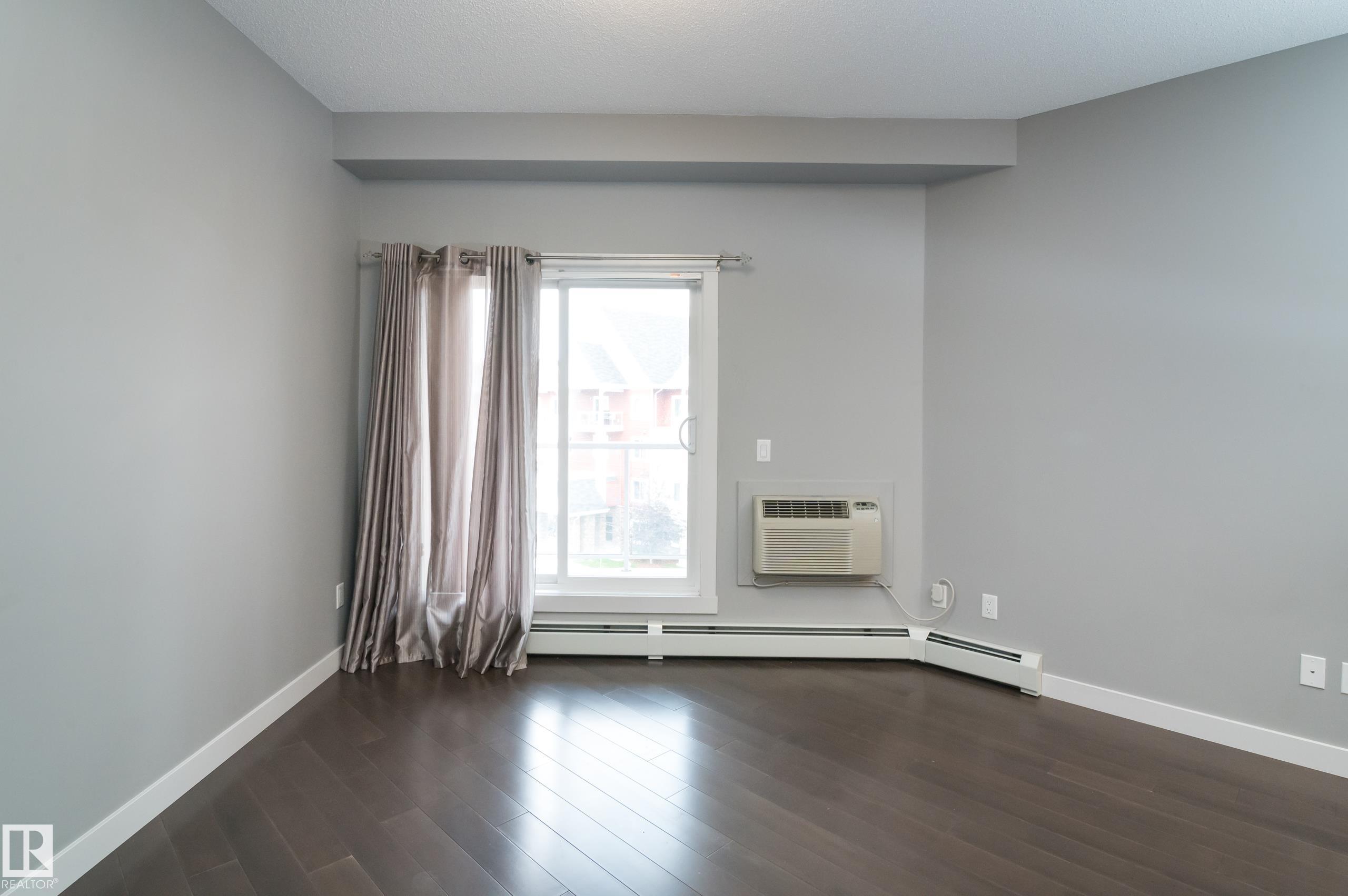 https://zimg.paragon.ice.com/ParagonImages/Property/PM/RAE/225401261/21/0/0/5d54d48dff12d94de2ac63b76eae8a47/1/bc4064fd13e5b7cd56383bd05568f9f6/225401261-cf9f04c2-52c2-4924-ae41-6c03d60b0be8.JPG
