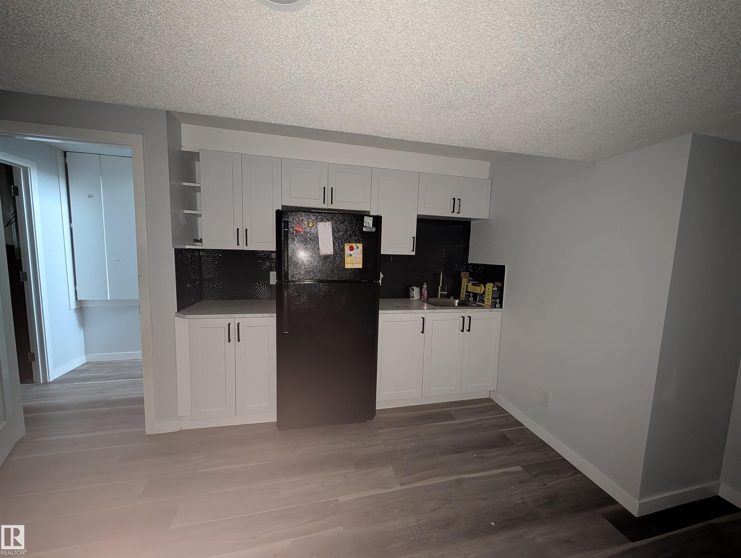 https://zimg.paragon.ice.com/ParagonImages/Property/PM/RAE/225401267/13/0/0/c276158351bc0188f6f8cd93bad1a219/1/5d43f8cffa53218fcb9e14b1c2244159/225401267-01e45481-f372-4a69-a0b1-4869855b7003.JPG