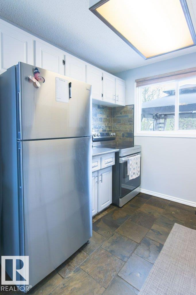 https://zimg.paragon.ice.com/ParagonImages/Property/PM/RAE/225401274/8/0/0/01dec923d80da397b8980eda6dc53459/1/550165ad5c026640be2f7792192be54e/225401274-d43654c7-dc4a-4cdf-967c-75067a7fa09a.JPG