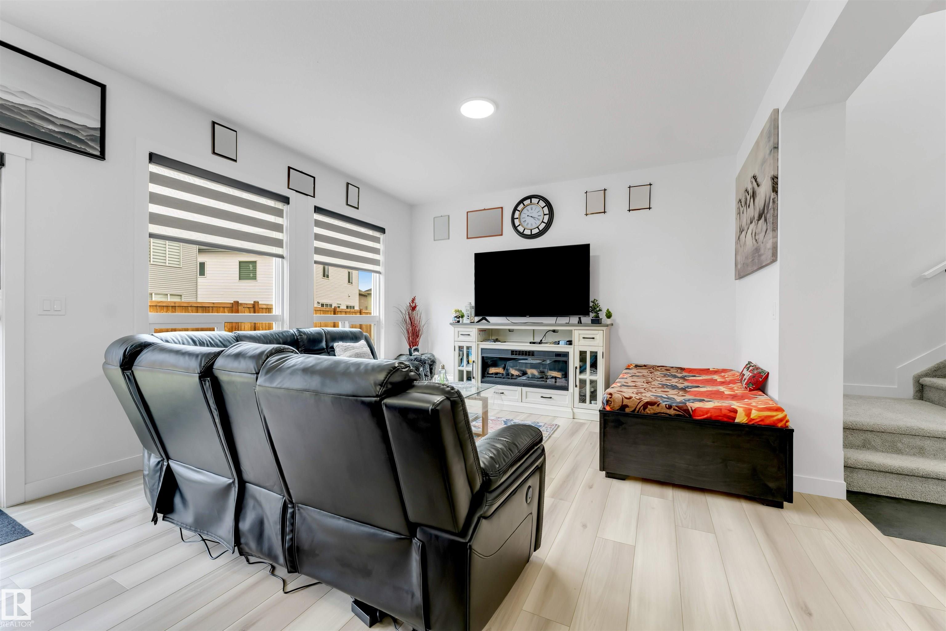https://zimg.paragon.ice.com/ParagonImages/Property/PM/RAE/225401277/15/0/0/5e45771b8b899b63faceb4a4a125375b/1/6854ddd0bcf045875228968348232683/225401277-e3478bf6-3210-41ad-8771-8fff649ed3c8.JPG