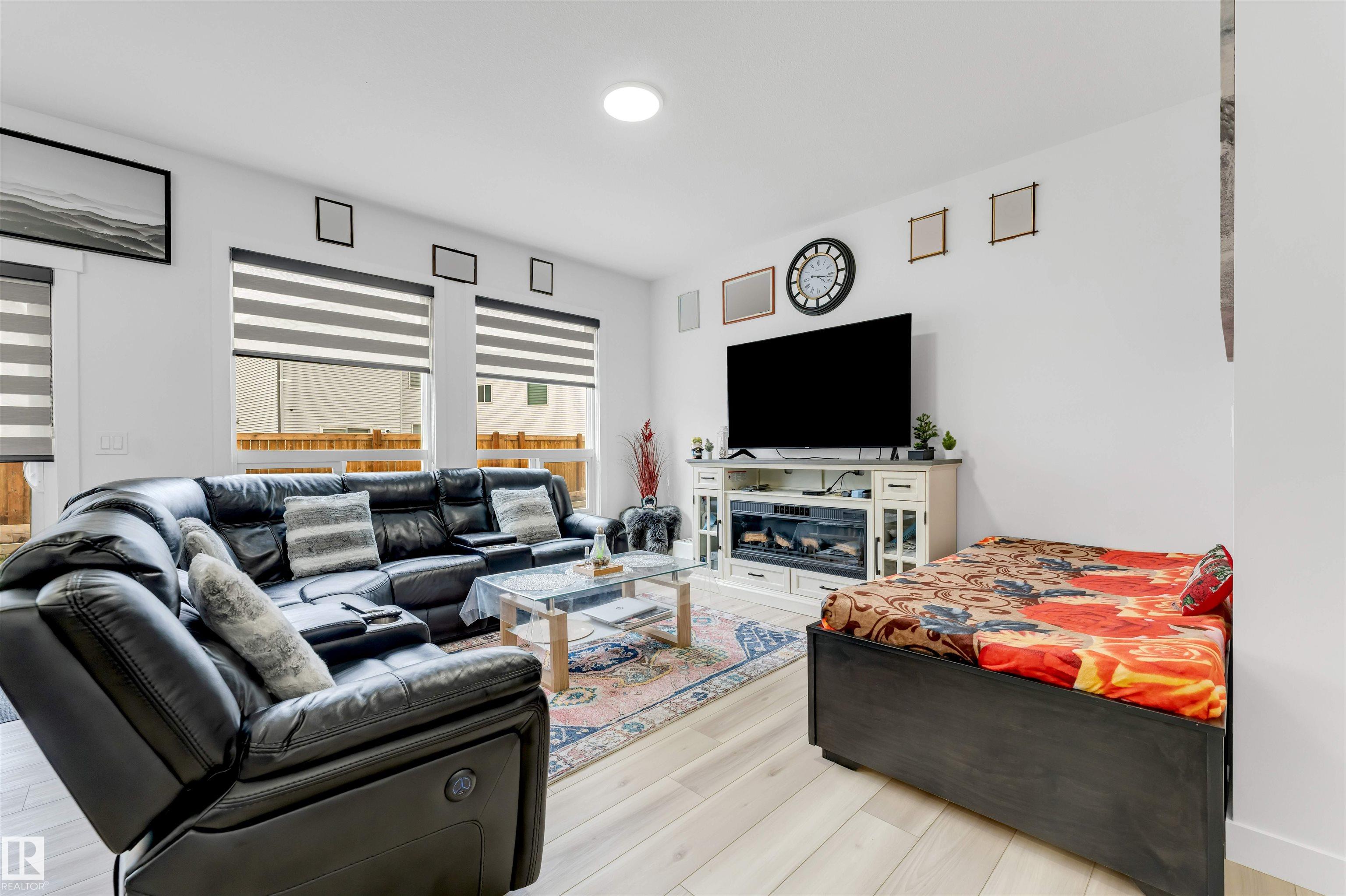 https://zimg.paragon.ice.com/ParagonImages/Property/PM/RAE/225401277/16/0/0/d125e3d377793cca12317f6e561c48e1/1/6854ddd0bcf045875228968348232683/225401277-da1b1e3c-c3af-47ca-8b0c-123bc4a06b64.JPG