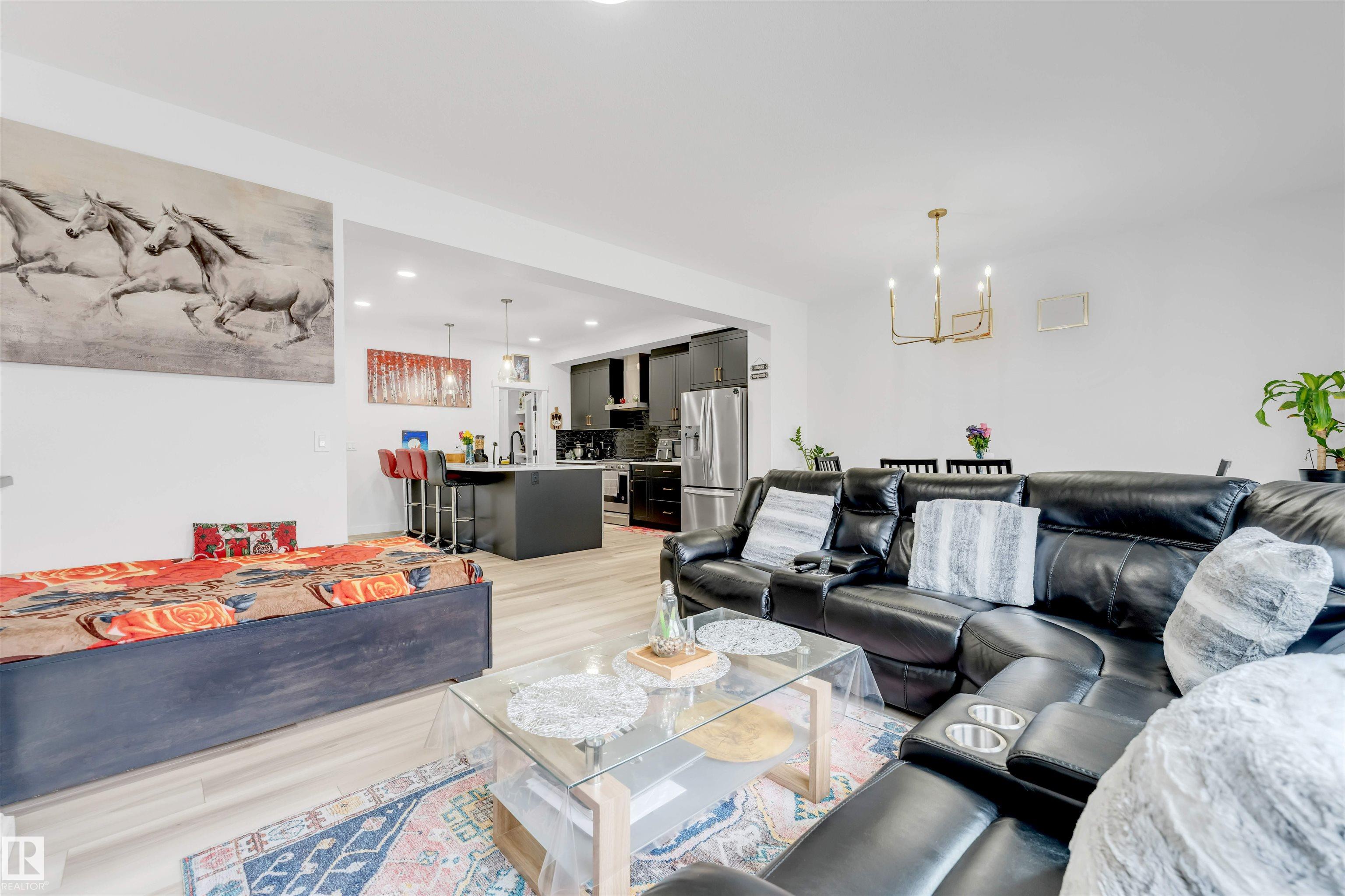 https://zimg.paragon.ice.com/ParagonImages/Property/PM/RAE/225401277/17/0/0/c78c5e499b9331ddfe127cff486066a2/1/6854ddd0bcf045875228968348232683/225401277-e7cf6a61-845c-4acc-adbb-70a14f6424e9.JPG