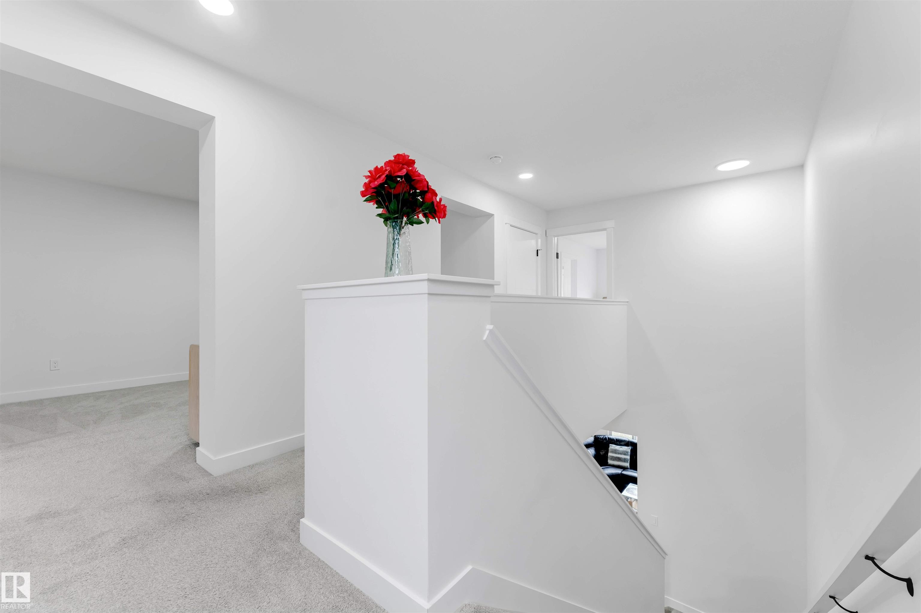 https://zimg.paragon.ice.com/ParagonImages/Property/PM/RAE/225401277/26/0/0/77429c81397e0821bc965f83901f6b22/1/6854ddd0bcf045875228968348232683/225401277-8c030928-5393-4382-ad04-c8852ba59f48.JPG