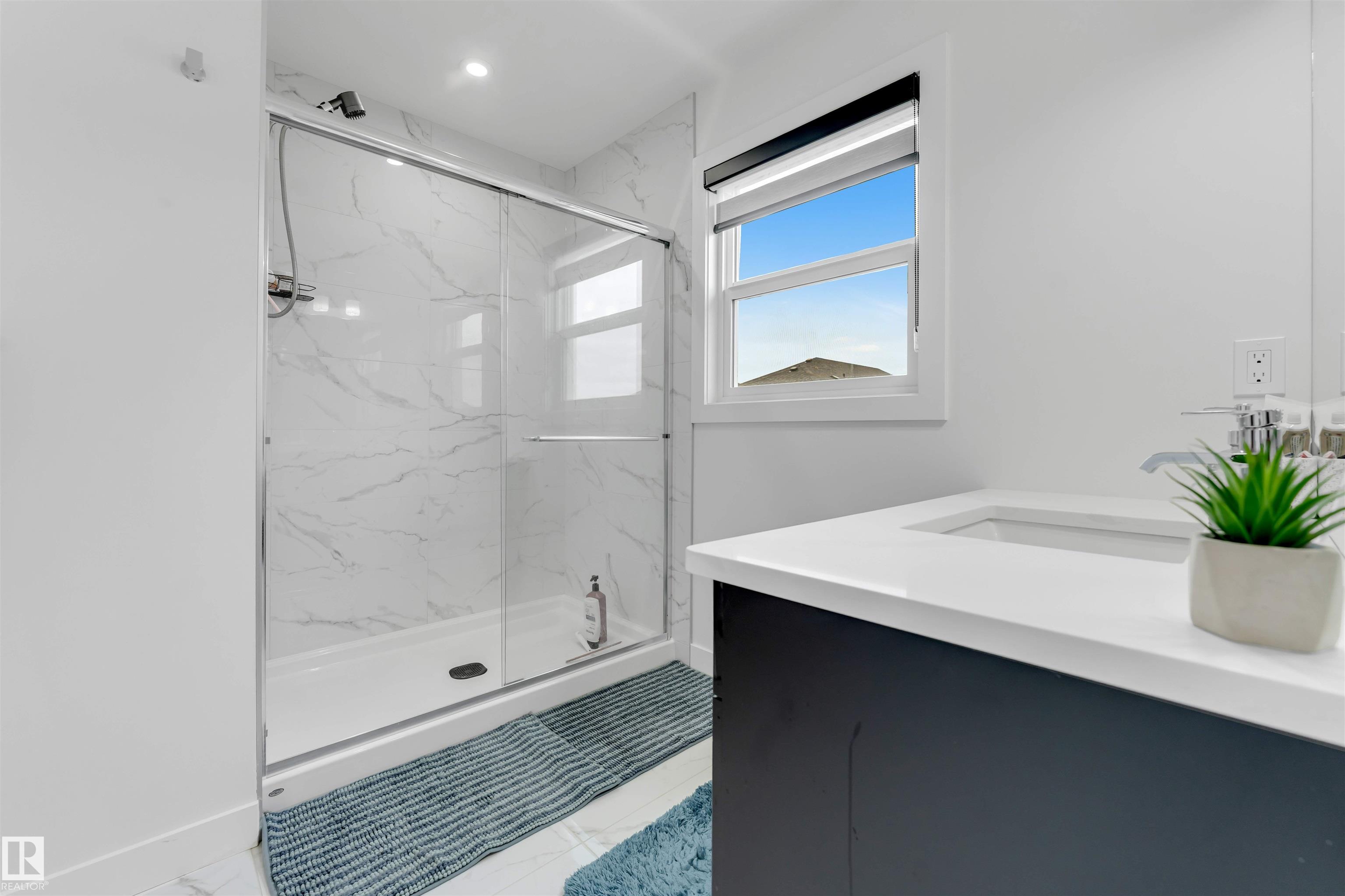 https://zimg.paragon.ice.com/ParagonImages/Property/PM/RAE/225401277/40/0/0/9ec510de882f5e51eb01950f79018fdc/1/6854ddd0bcf045875228968348232683/225401277-844c3175-dc60-419d-b0a7-1acb858539a3.JPG