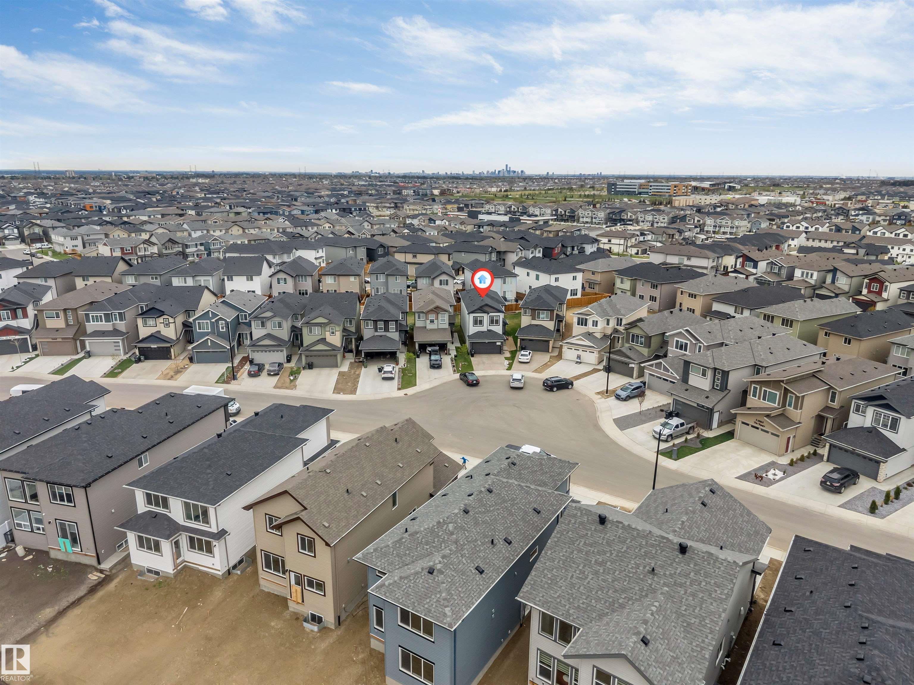 https://zimg.paragon.ice.com/ParagonImages/Property/PM/RAE/225401277/7/0/0/ca7edd6816421792b303364f54db969c/1/6854ddd0bcf045875228968348232683/225401277-5aafd65b-4fb5-4e33-ad8c-2a6b59708c39.JPG