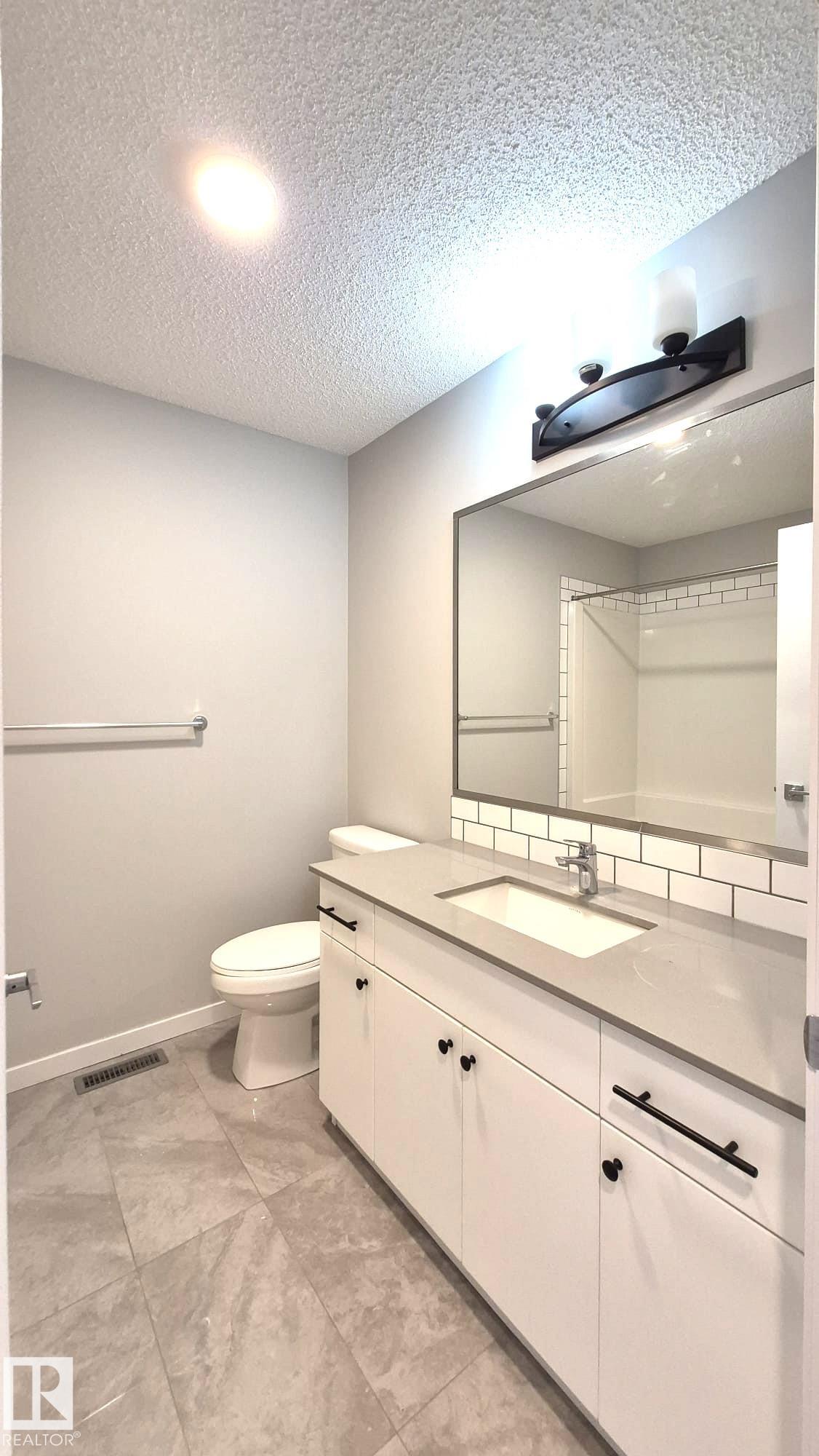 https://zimg.paragon.ice.com/ParagonImages/Property/PM/RAE/225401280/27/0/0/d850757236de85f948ec0fee73e10dde/1/0b9e3bfcd75961dd339b5c2995193f9a/225401280-f6a96032-3923-4626-937d-6ab1f7d8d14f.JPG