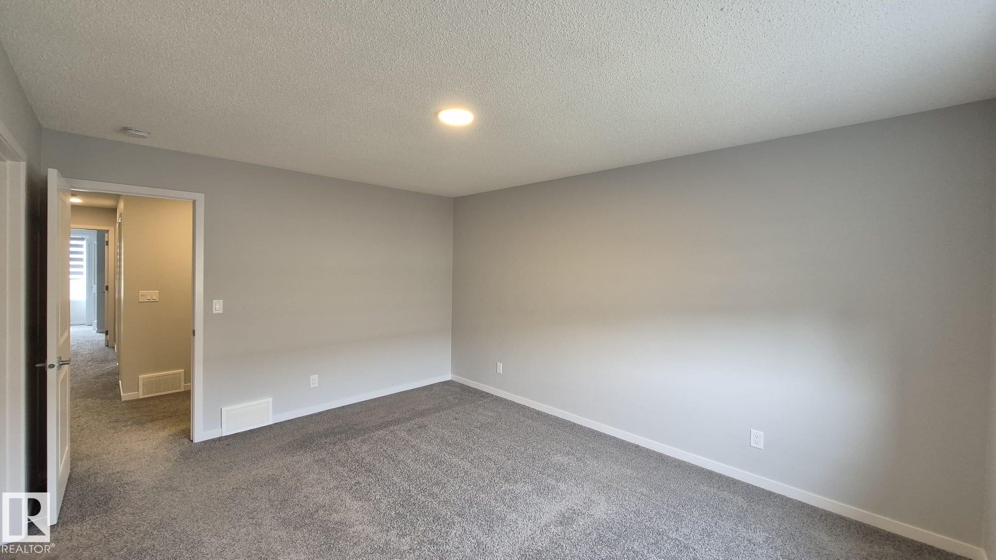 https://zimg.paragon.ice.com/ParagonImages/Property/PM/RAE/225401280/39/0/0/1da82a4651833f49a5e46ea6c4f1107b/1/0b9e3bfcd75961dd339b5c2995193f9a/225401280-5d1bafaf-29f4-4744-86bb-6782554d3c5d.JPG