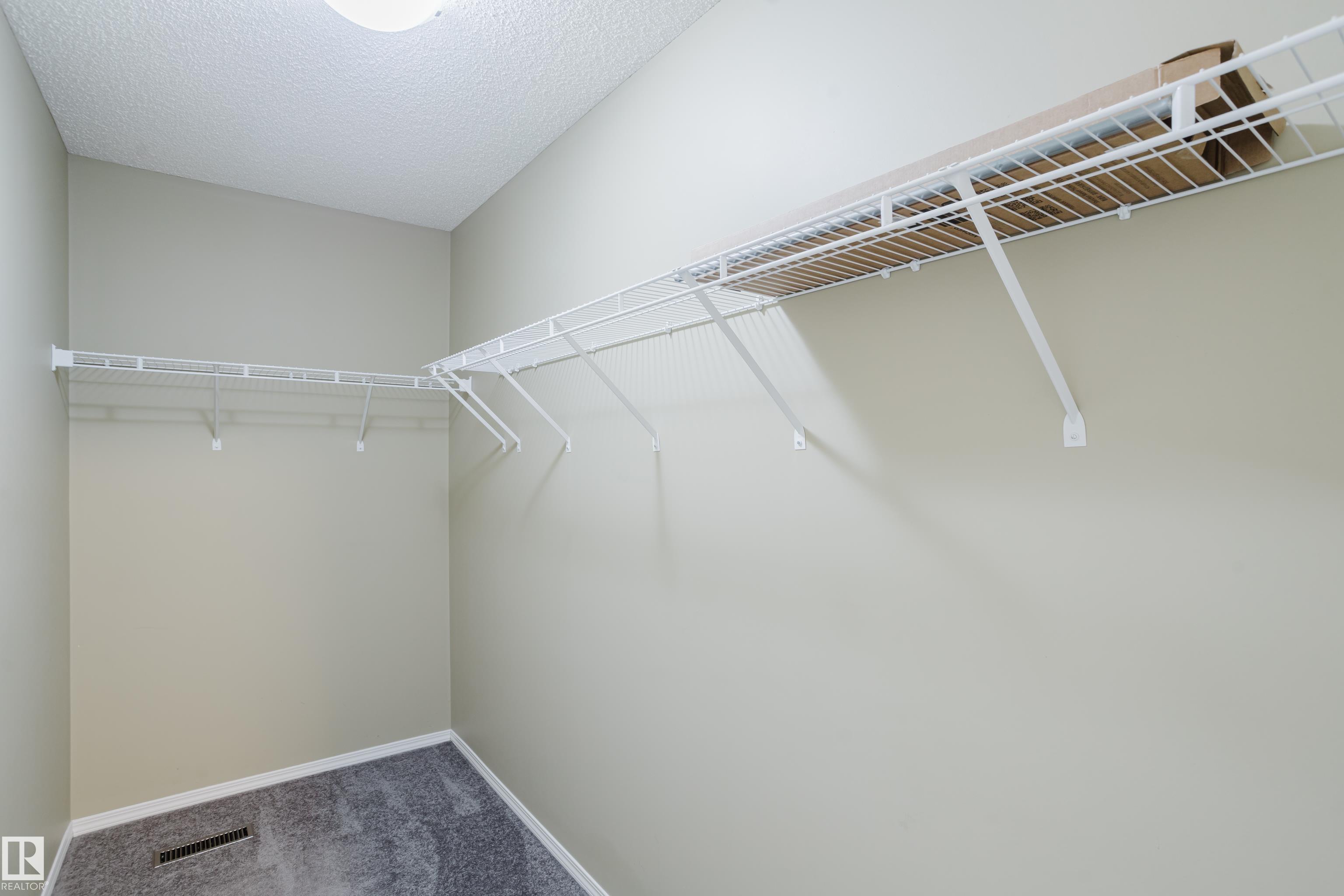 https://zimg.paragon.ice.com/ParagonImages/Property/PM/RAE/225401281/34/0/0/a21835cada5ec216d7735b0782b071dd/1/9529adc73eacf98ed72578aee0809746/225401281-04c3974b-1e3f-4b29-96fd-4610cc0cfda9.JPG