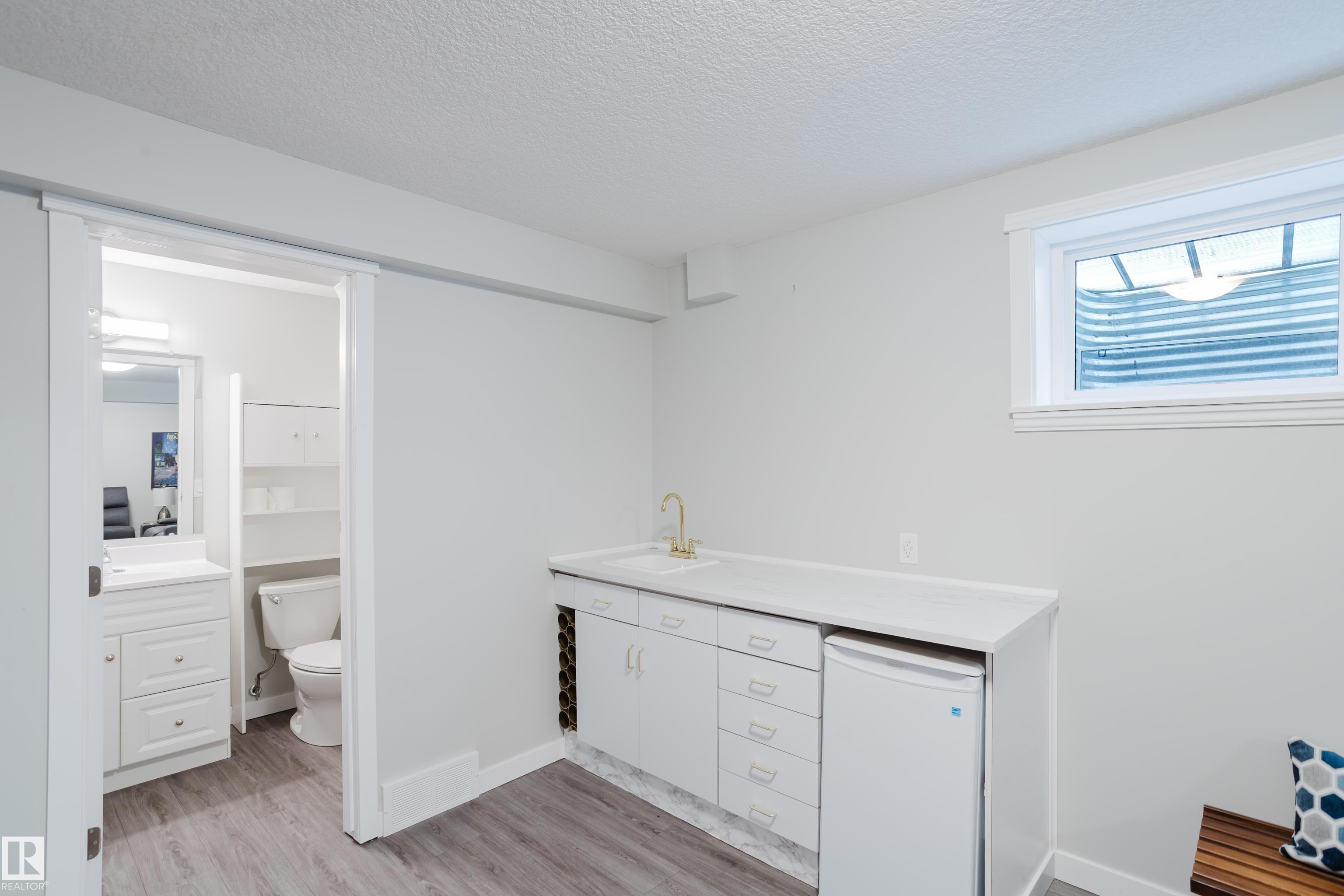 https://zimg.paragon.ice.com/ParagonImages/Property/PM/RAE/225401281/50/0/0/07ffcfe70497bfe971a881996309e782/1/9529adc73eacf98ed72578aee0809746/225401281-5a99bf15-e74d-42cf-a4aa-570f1c9c5f36.JPG