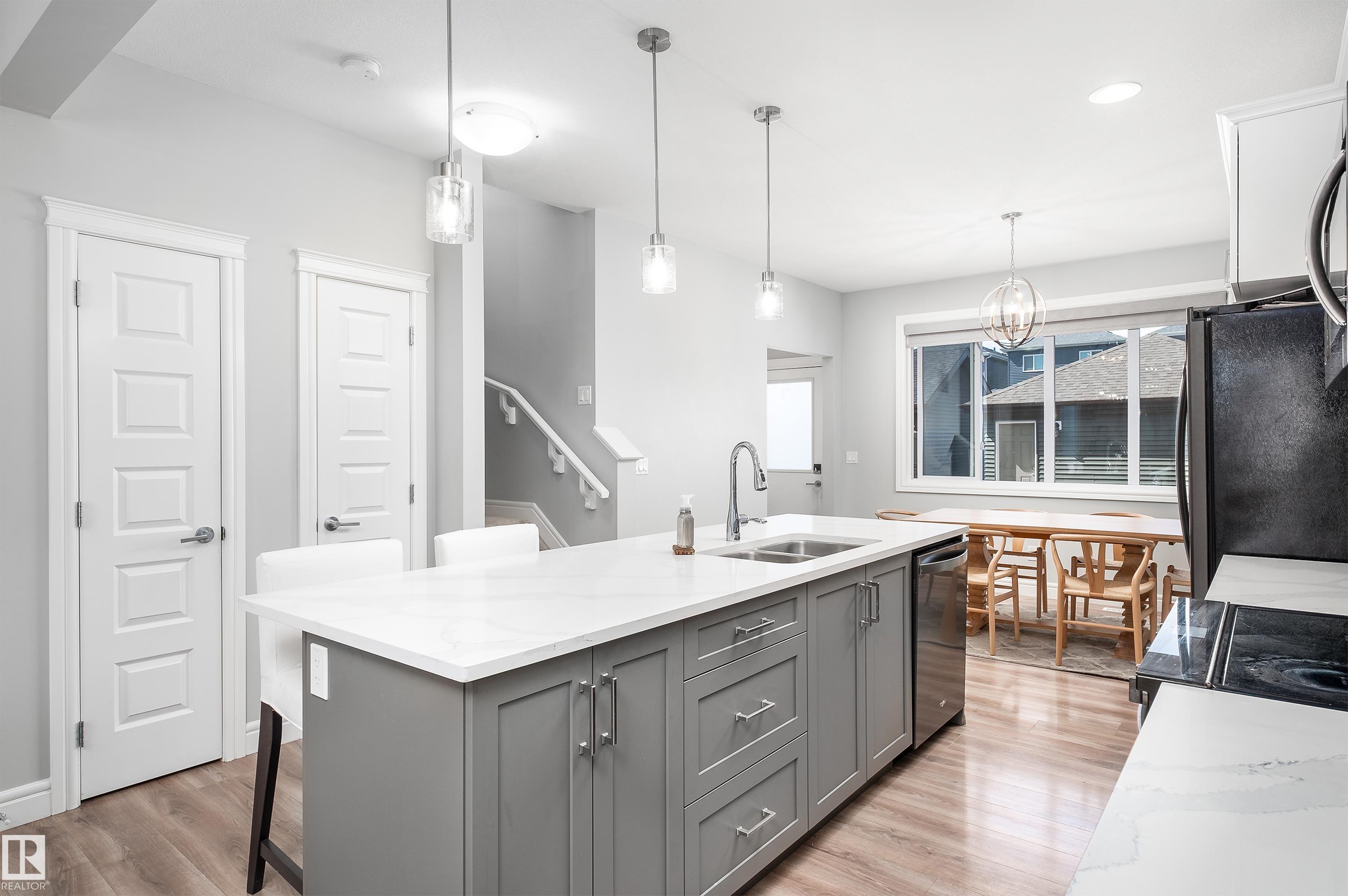https://zimg.paragon.ice.com/ParagonImages/Property/PM/RAE/225401282/9/0/0/b0d8d9cb4732e6622c9c517a38cec028/1/a6ad61b51a0065d0bf6498f046080c13/225401282-07b7dbce-3477-405e-a9d9-414c98606886.JPG