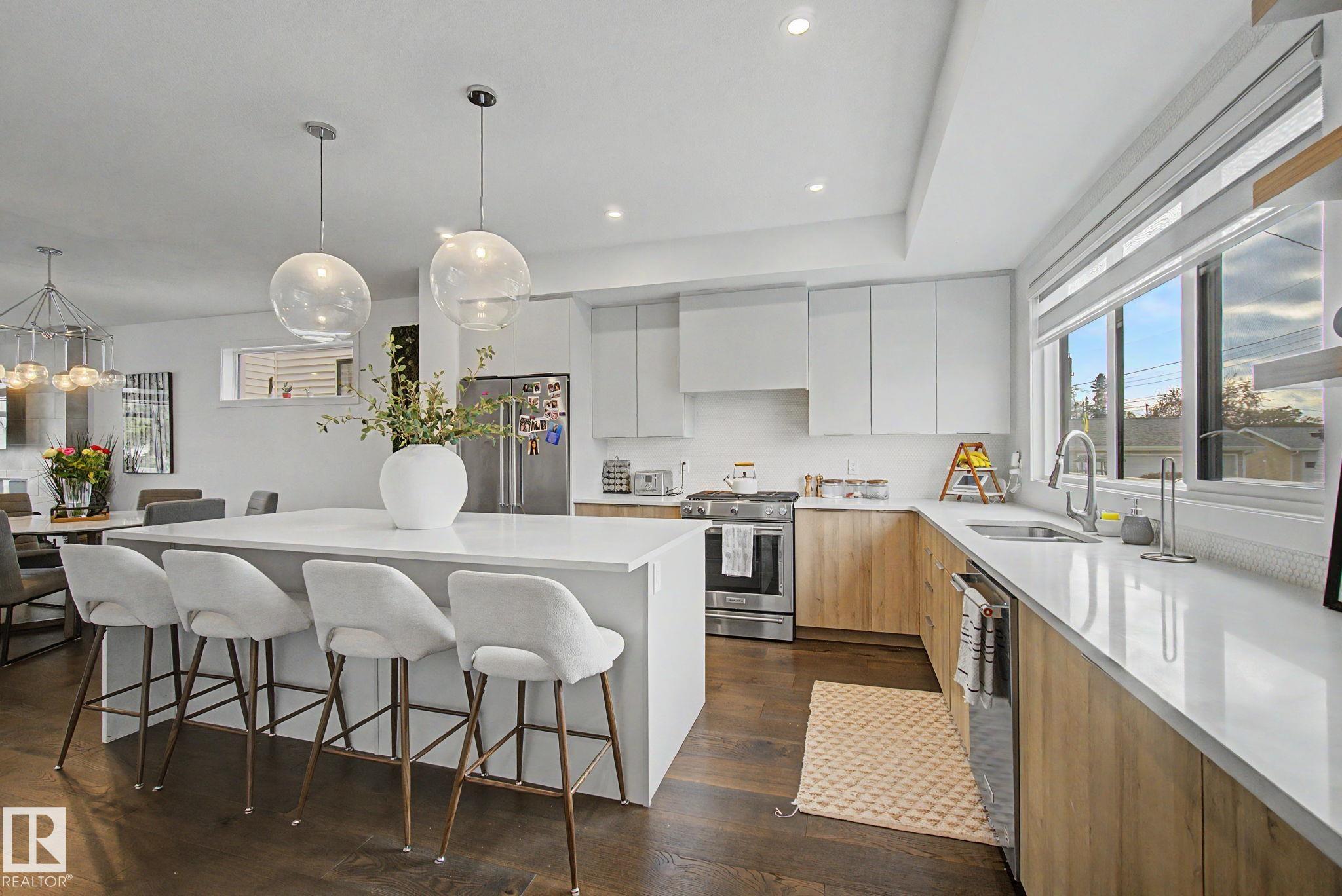 Photo 16 at 11406 55 Avenue NW, Lendrum Place, Edmonton