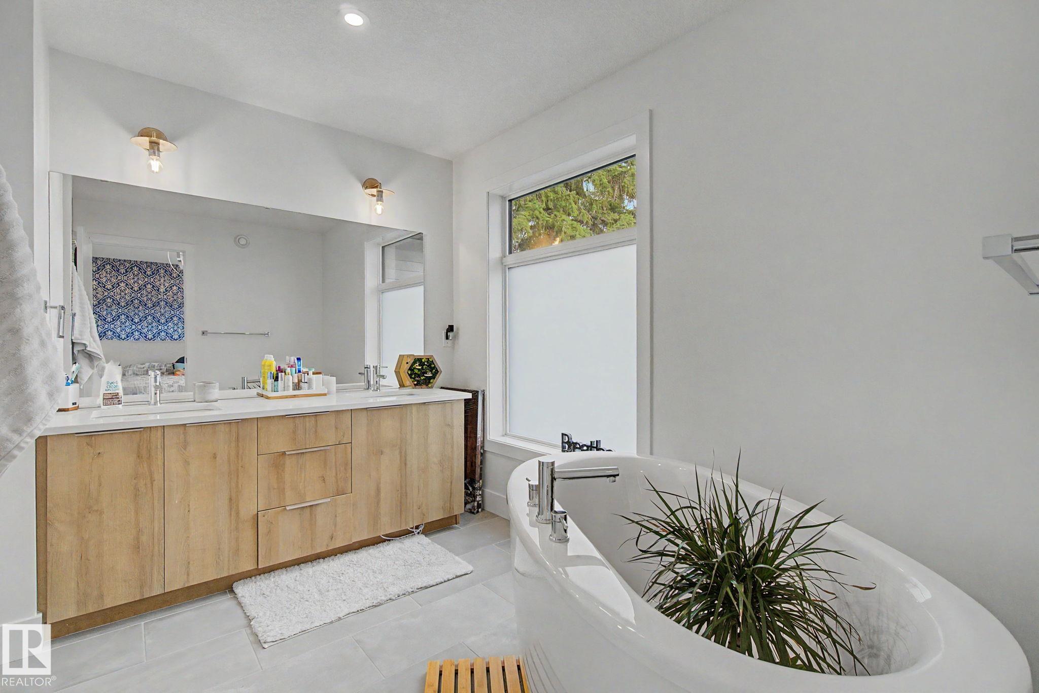 Photo 27 at 11406 55 Avenue NW, Lendrum Place, Edmonton