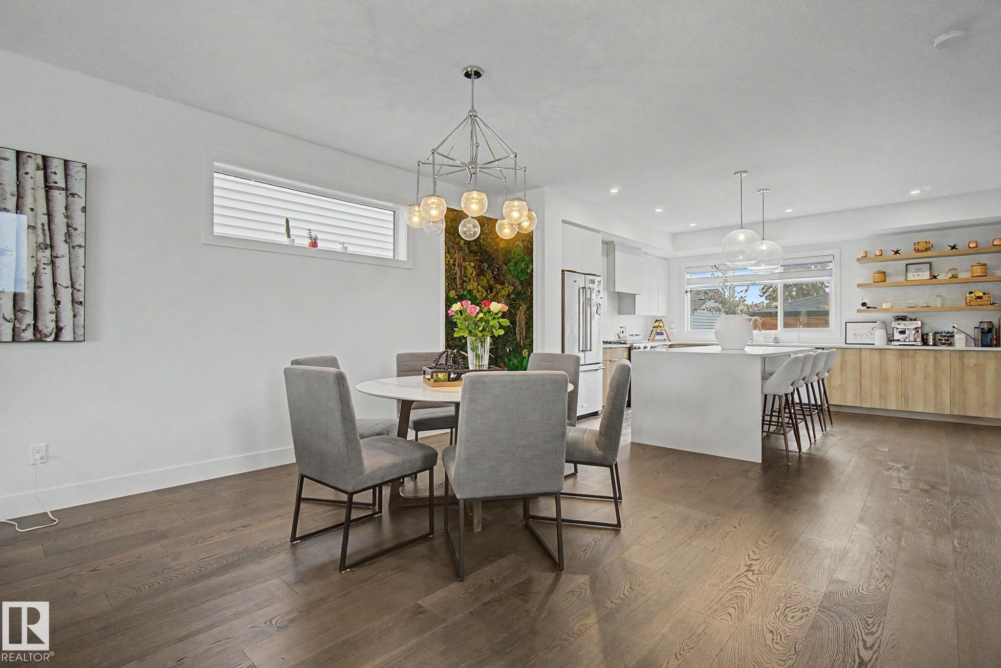 https://zimg.paragon.ice.com/ParagonImages/Property/PM/RAE/225401292/9/0/0/5f82df1c047c3c899f59434fd332f9a4/1/de22b7bf1293ee3f80faca197bbb23ba/225401292-a03054e6-7dba-4011-9bfa-1fb6abb2d537.JPG