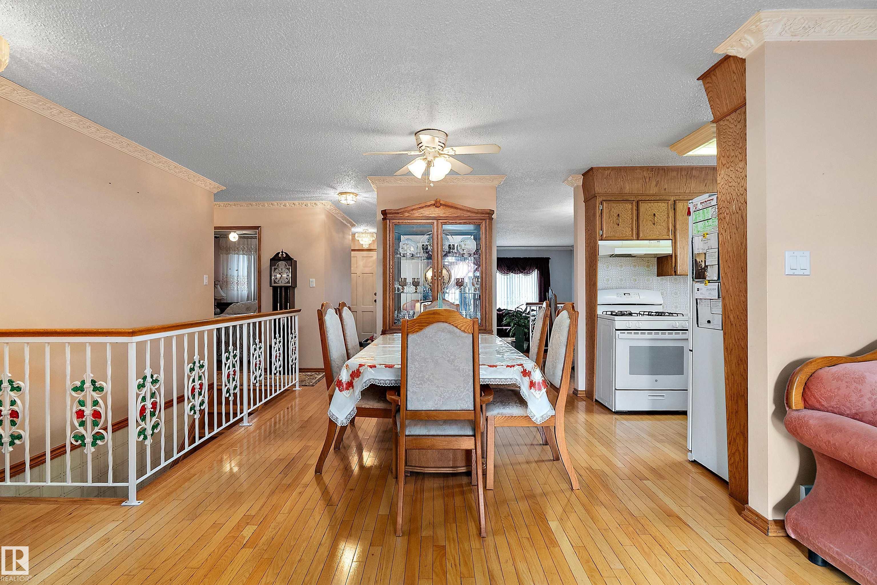 Photo 16 at 15907 101 Street NW, Beaumaris, Edmonton