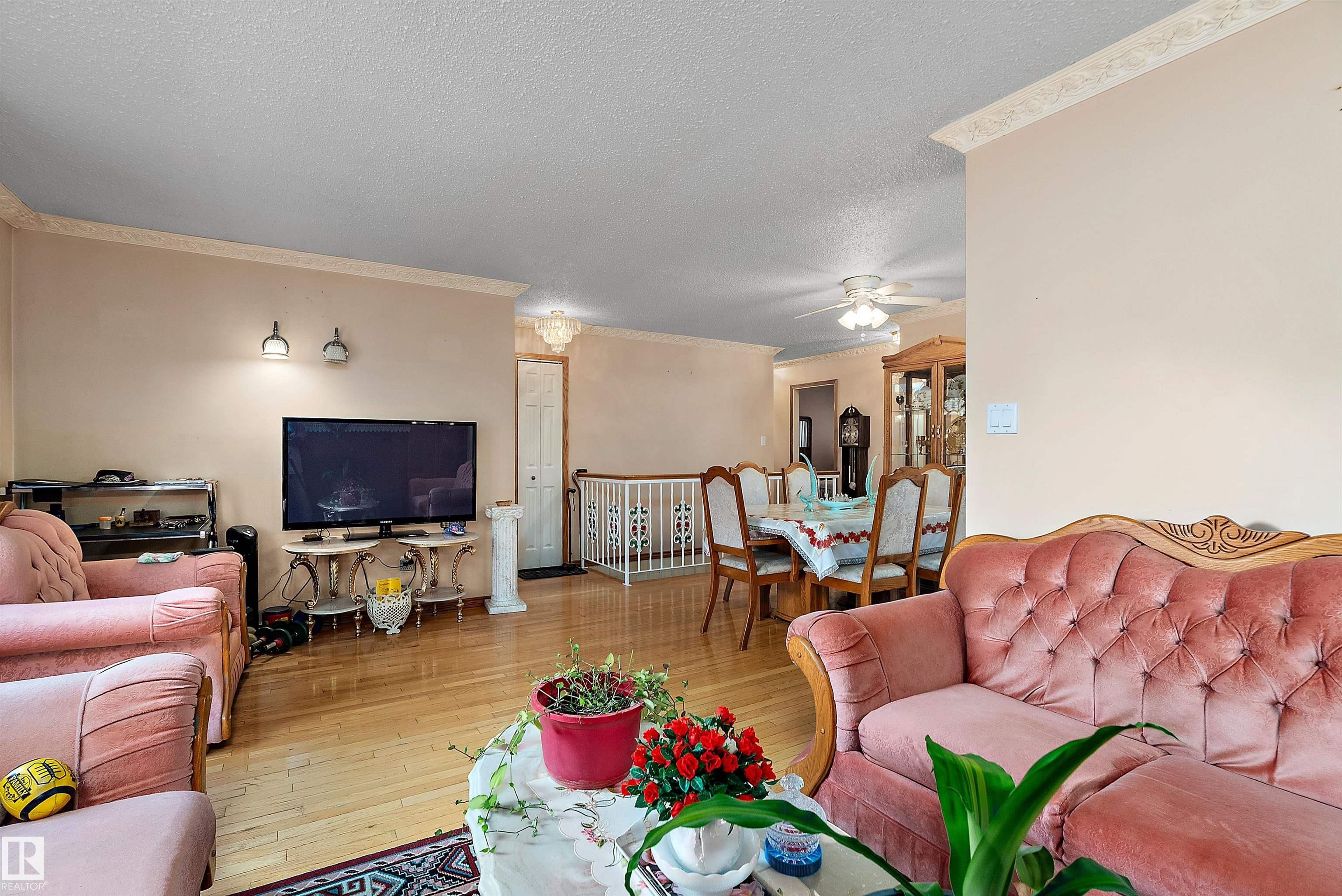 Photo 22 at 15907 101 Street NW, Beaumaris, Edmonton