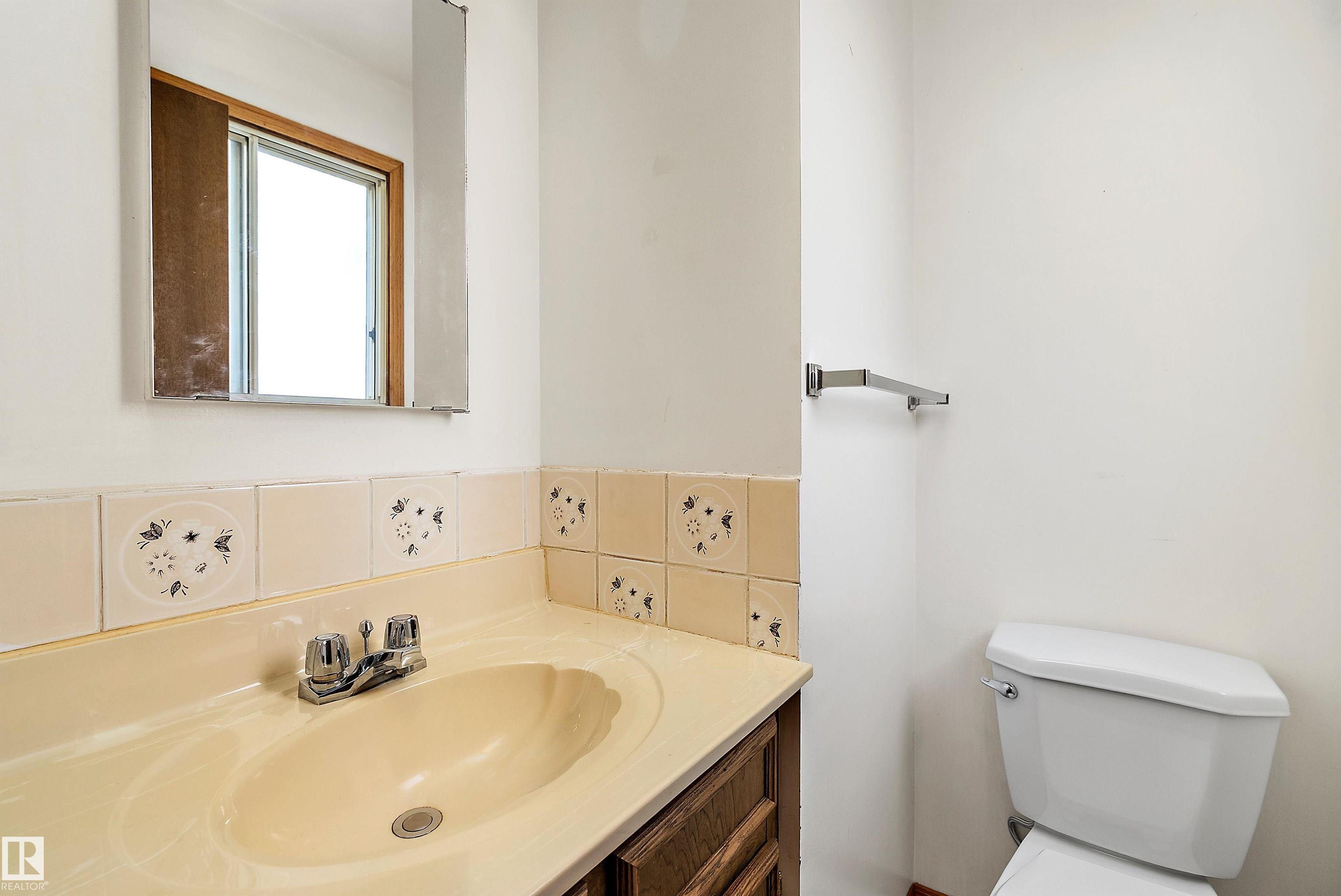 Photo 32 at 15907 101 Street NW, Beaumaris, Edmonton