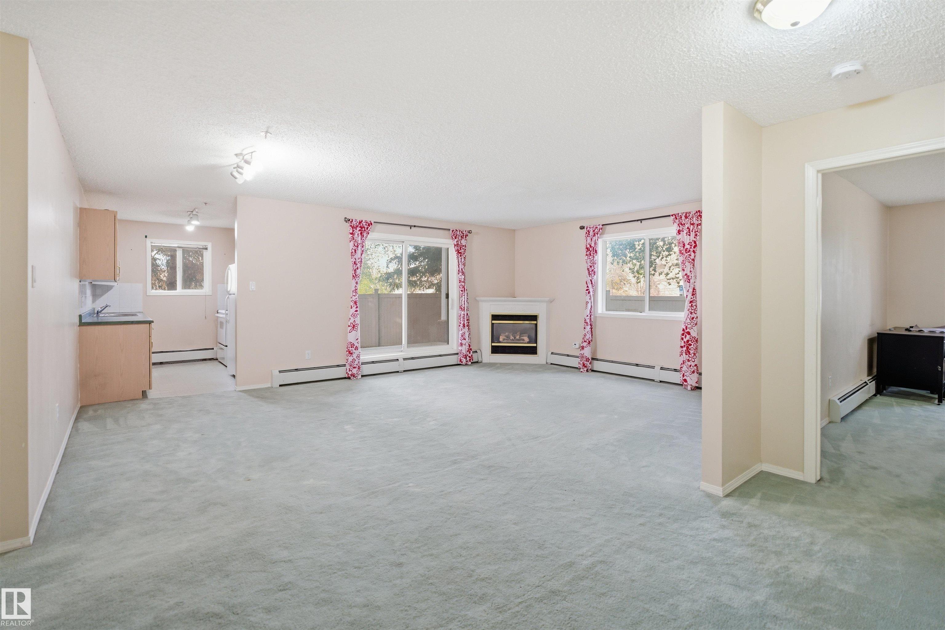 Photo 11 at 124 - 10511 42 Avenue NW, Rideau Park, Edmonton