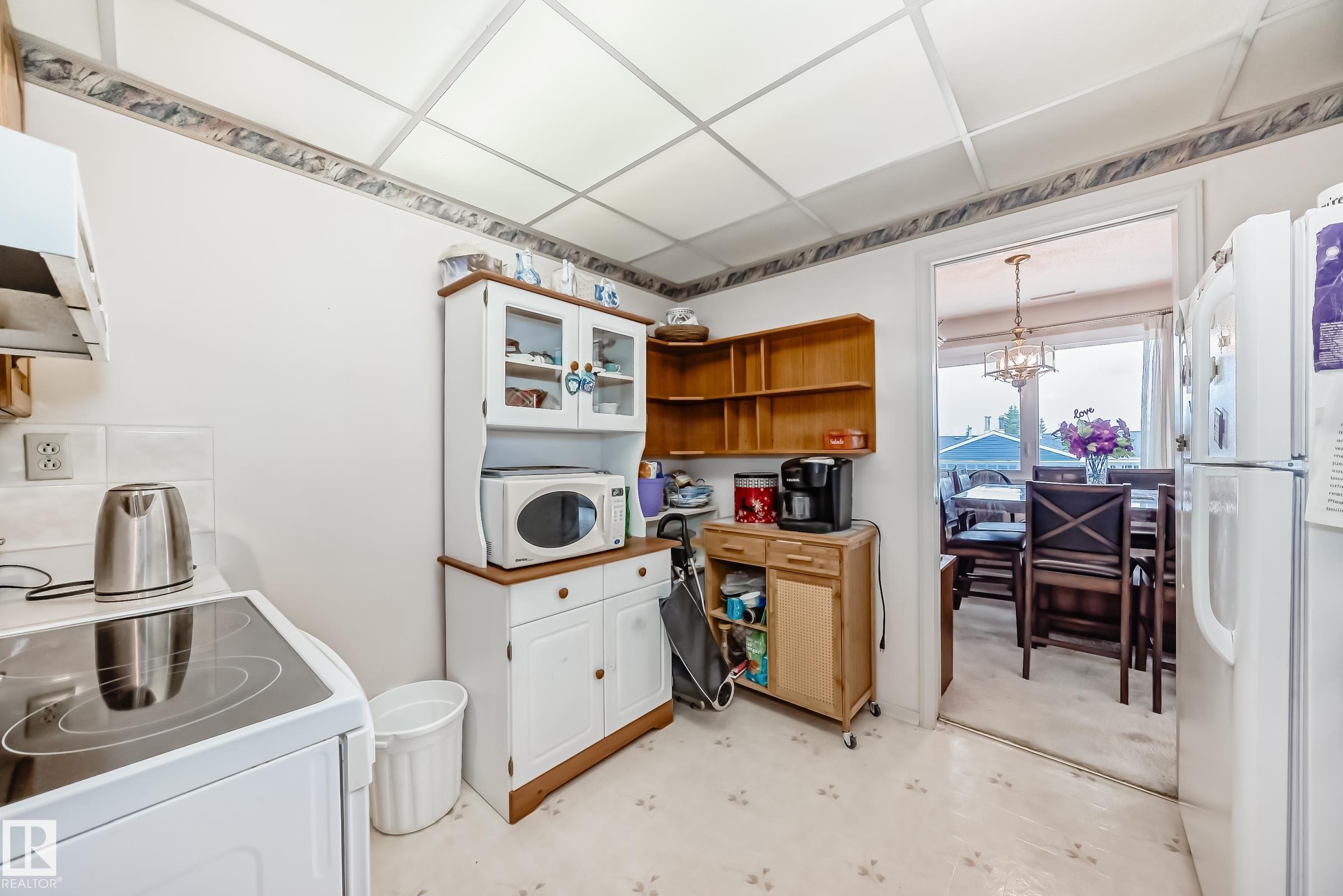 https://zimg.paragon.ice.com/ParagonImages/Property/PM/RAE/225401304/11/0/0/690a3d97878419fe7ed0e3b6c5d41bab/1/b18d98ffaa7c6202f837576f2138d02f/225401304-ee63ef6d-c10c-4f3e-8e51-b10eece075c5.JPG