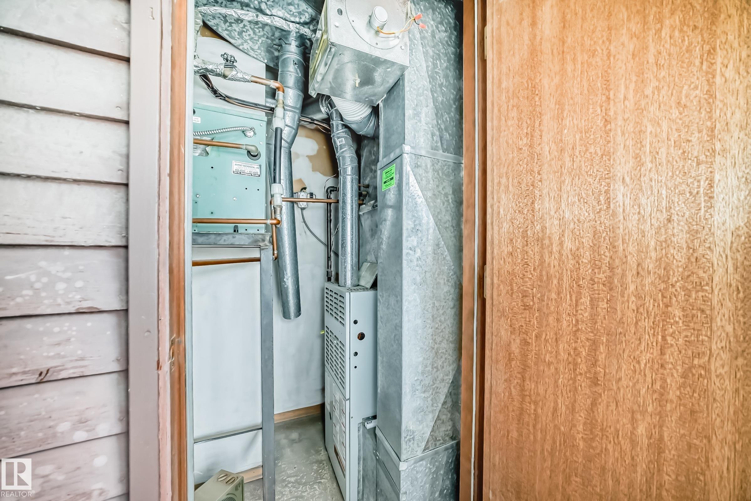 https://zimg.paragon.ice.com/ParagonImages/Property/PM/RAE/225401304/38/0/0/e12f4d5870db8e4fd0014480dab52204/1/b18d98ffaa7c6202f837576f2138d02f/225401304-53f8bb79-c5f1-4fbc-99e8-5bb9a36dd139.JPG