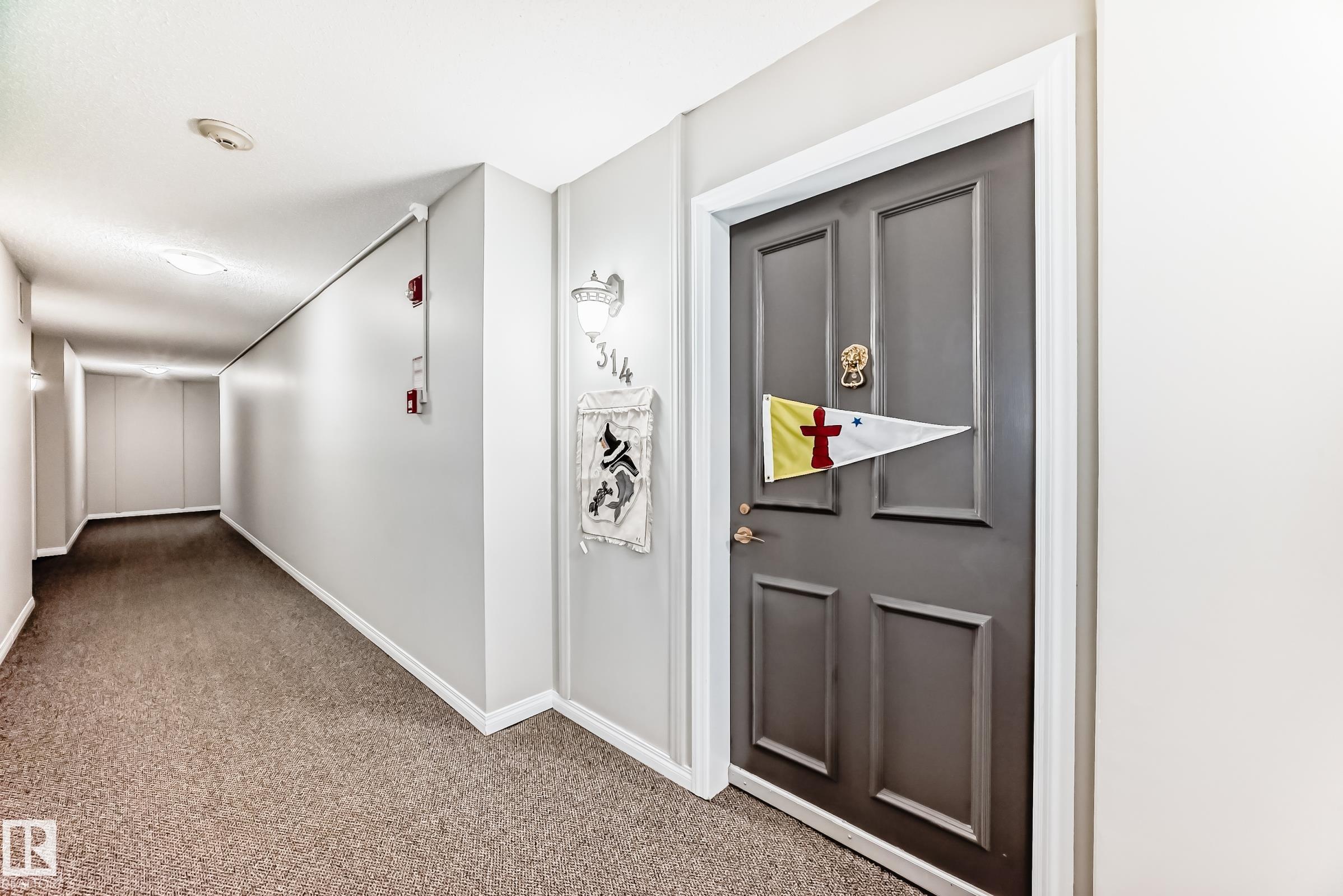 https://zimg.paragon.ice.com/ParagonImages/Property/PM/RAE/225401304/4/0/0/03d7abcafff5bc5fd37f3f4fd338c1d1/1/b18d98ffaa7c6202f837576f2138d02f/225401304-5ecd6690-8867-4e51-863a-02fc7afbfadf.JPG