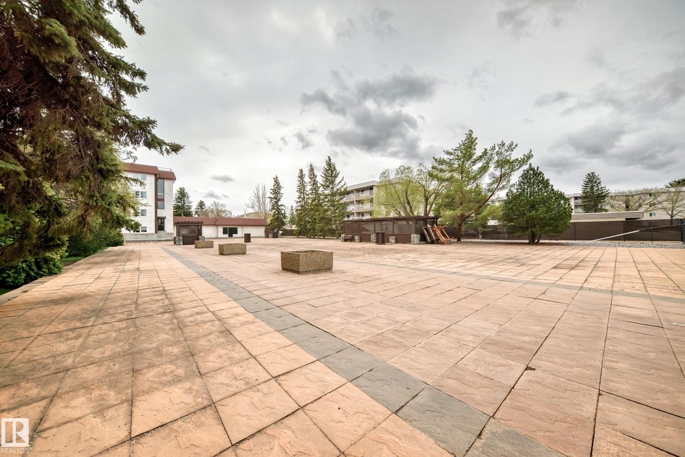 https://zimg.paragon.ice.com/ParagonImages/Property/PM/RAE/225401304/53/0/0/2f985ef548729de8ea6b96462b7b3b39/1/b18d98ffaa7c6202f837576f2138d02f/225401304-23831ab5-53e4-4fca-866c-77a2fcbece18.JPG