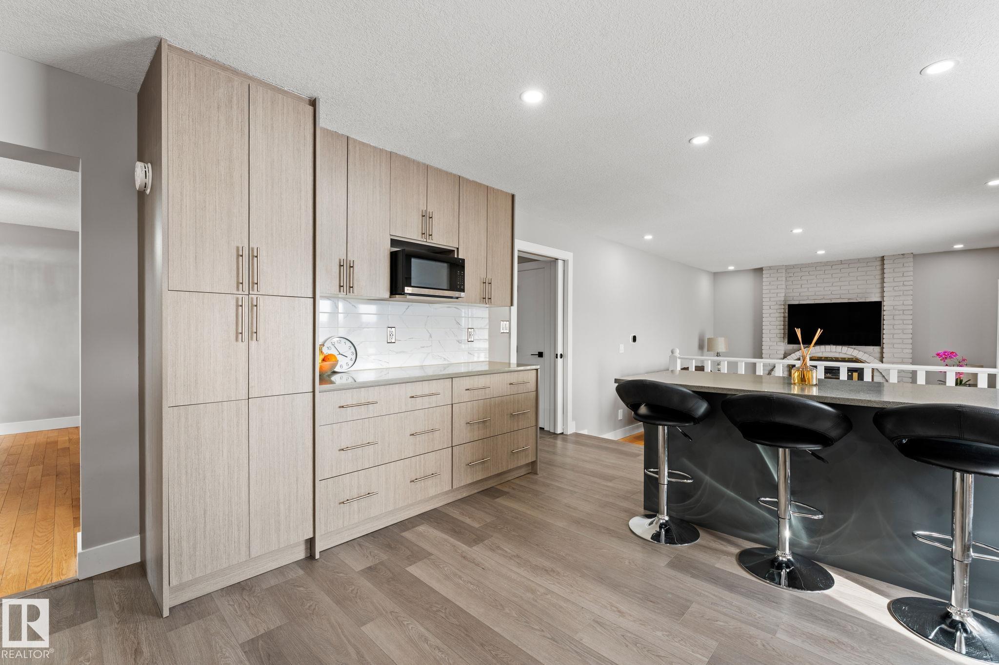 Photo 23 at 10673 161 Avenue NW, Beaumaris, Edmonton