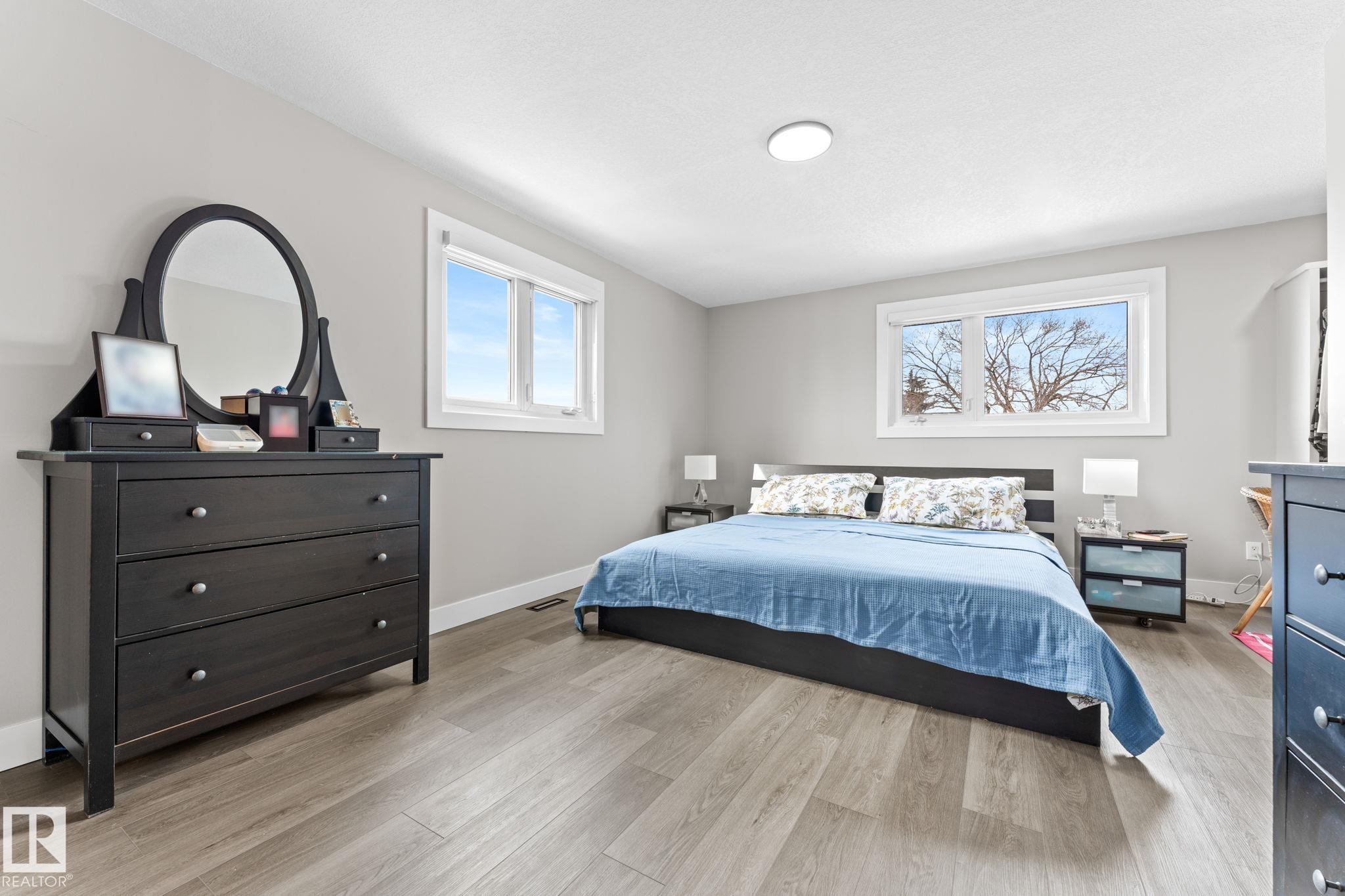 Photo 33 at 10673 161 Avenue NW, Beaumaris, Edmonton