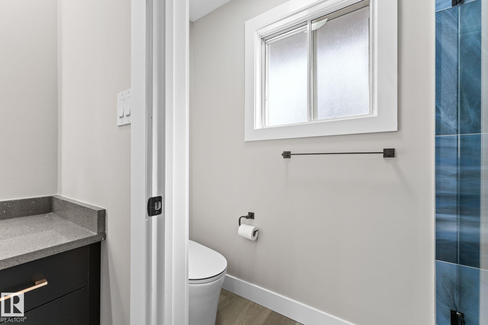 Photo 36 at 10673 161 Avenue NW, Beaumaris, Edmonton