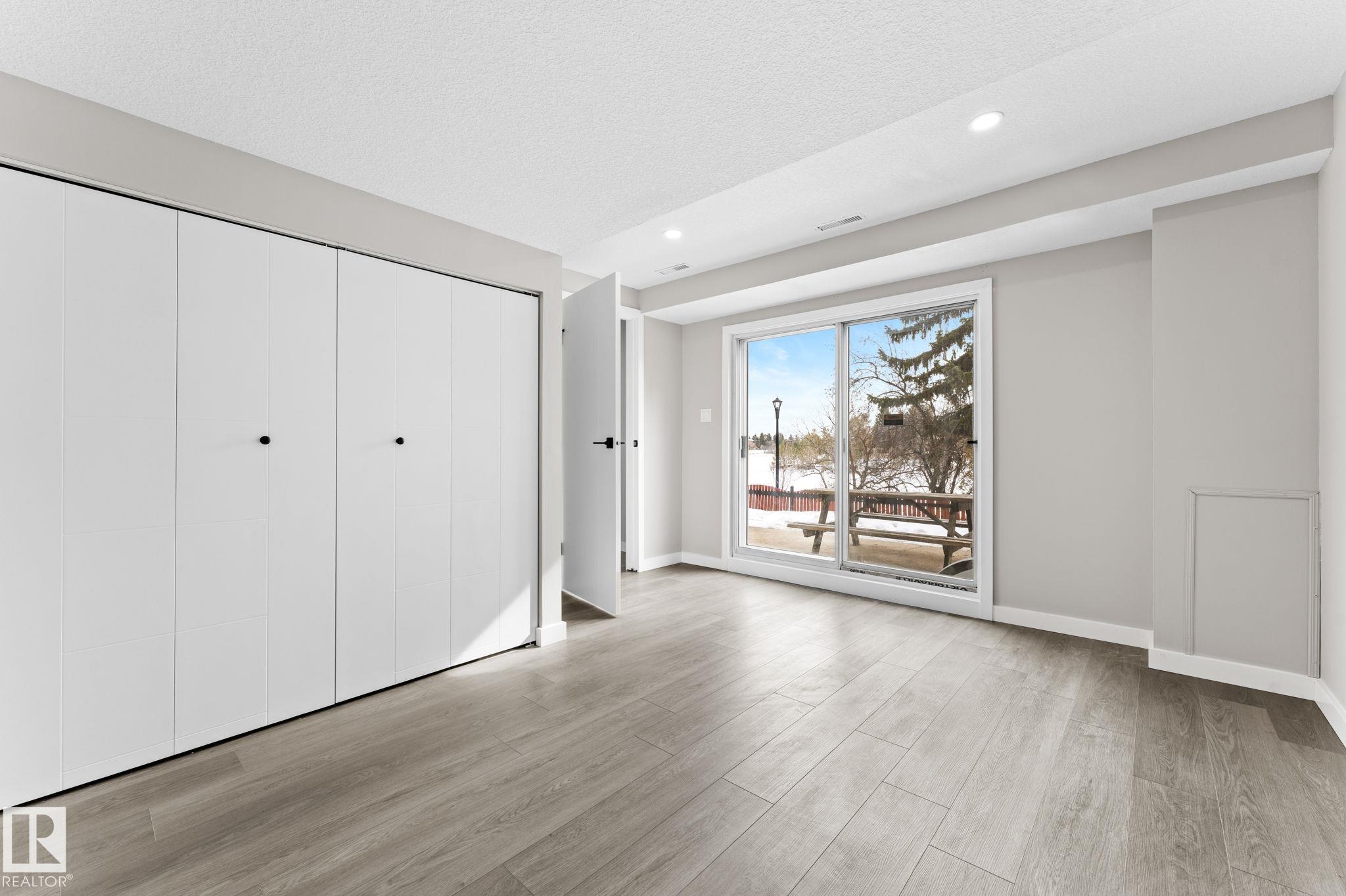 Photo 38 at 10673 161 Avenue NW, Beaumaris, Edmonton