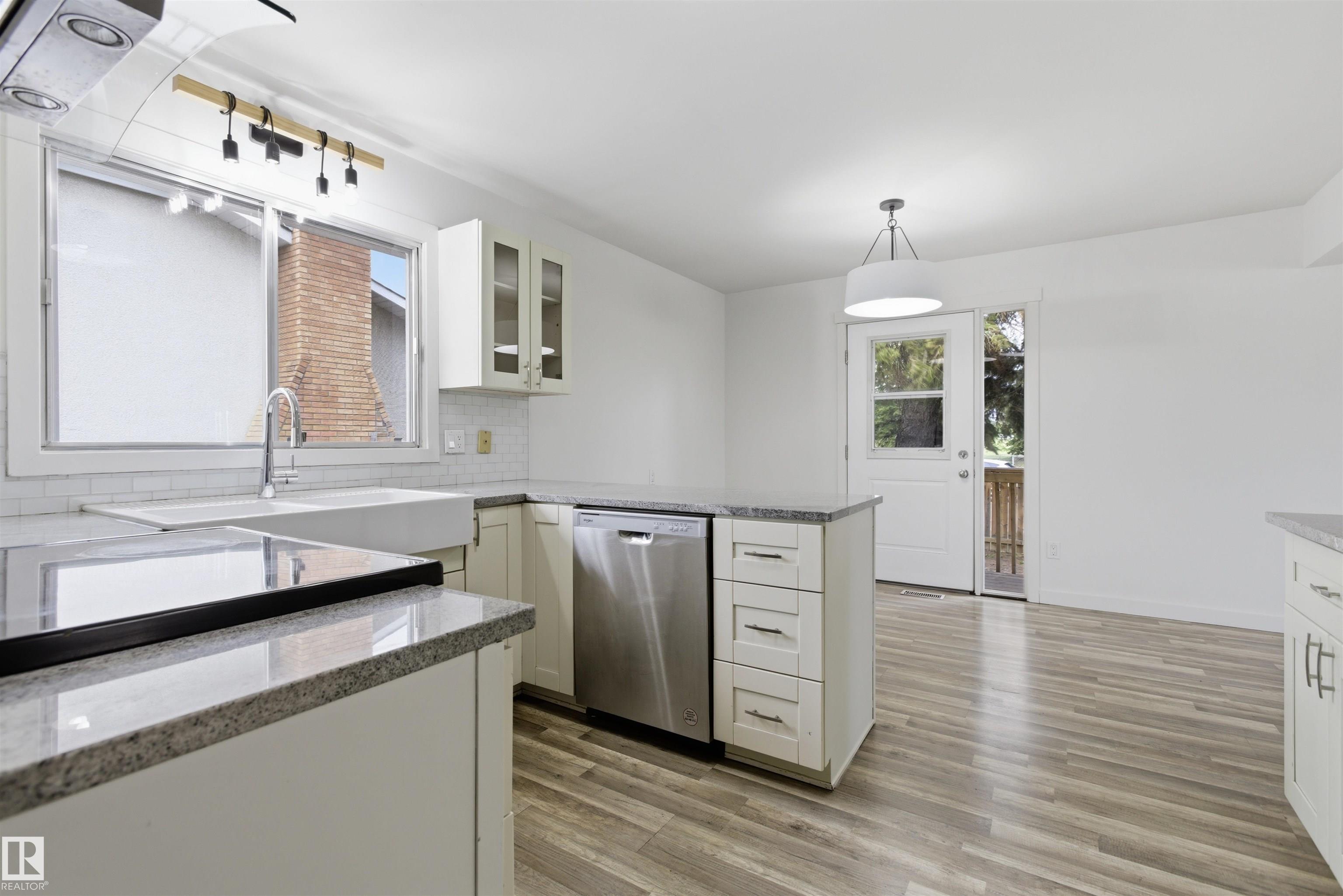 Photo 13 at 7604 142 Avenue NW, Kildare, Edmonton