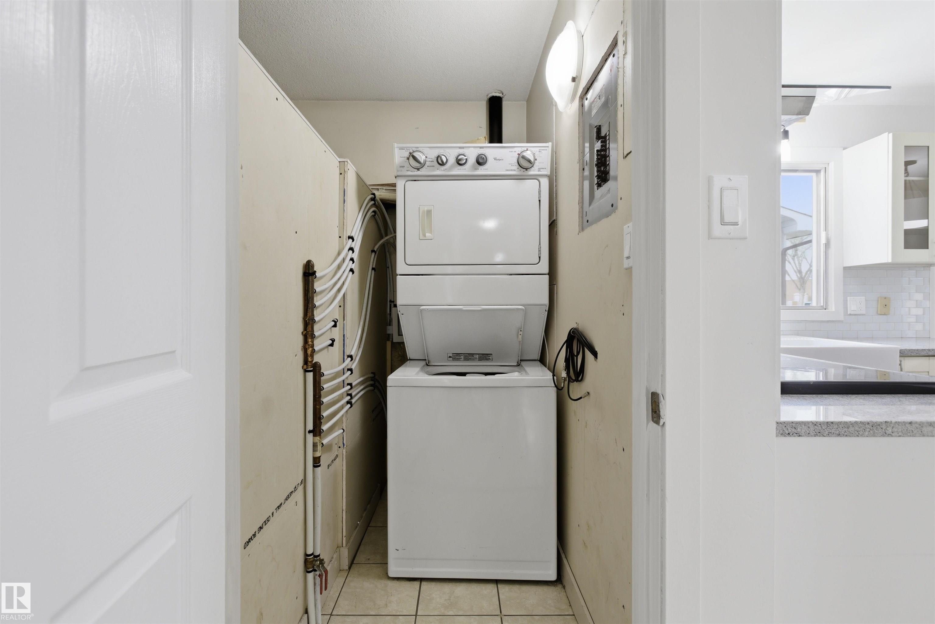Photo 14 at 7604 142 Avenue NW, Kildare, Edmonton