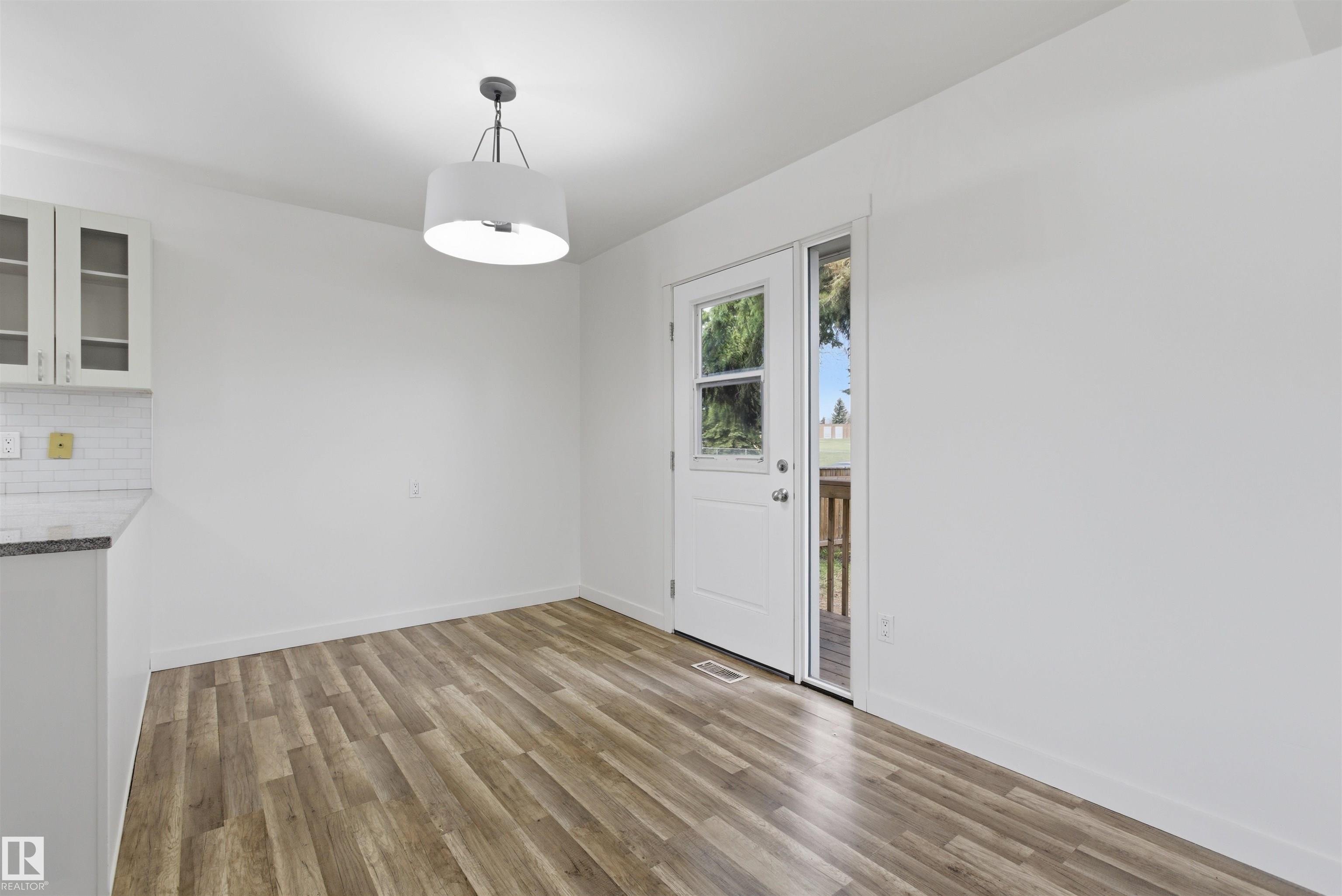 Photo 8 at 7604 142 Avenue NW, Kildare, Edmonton