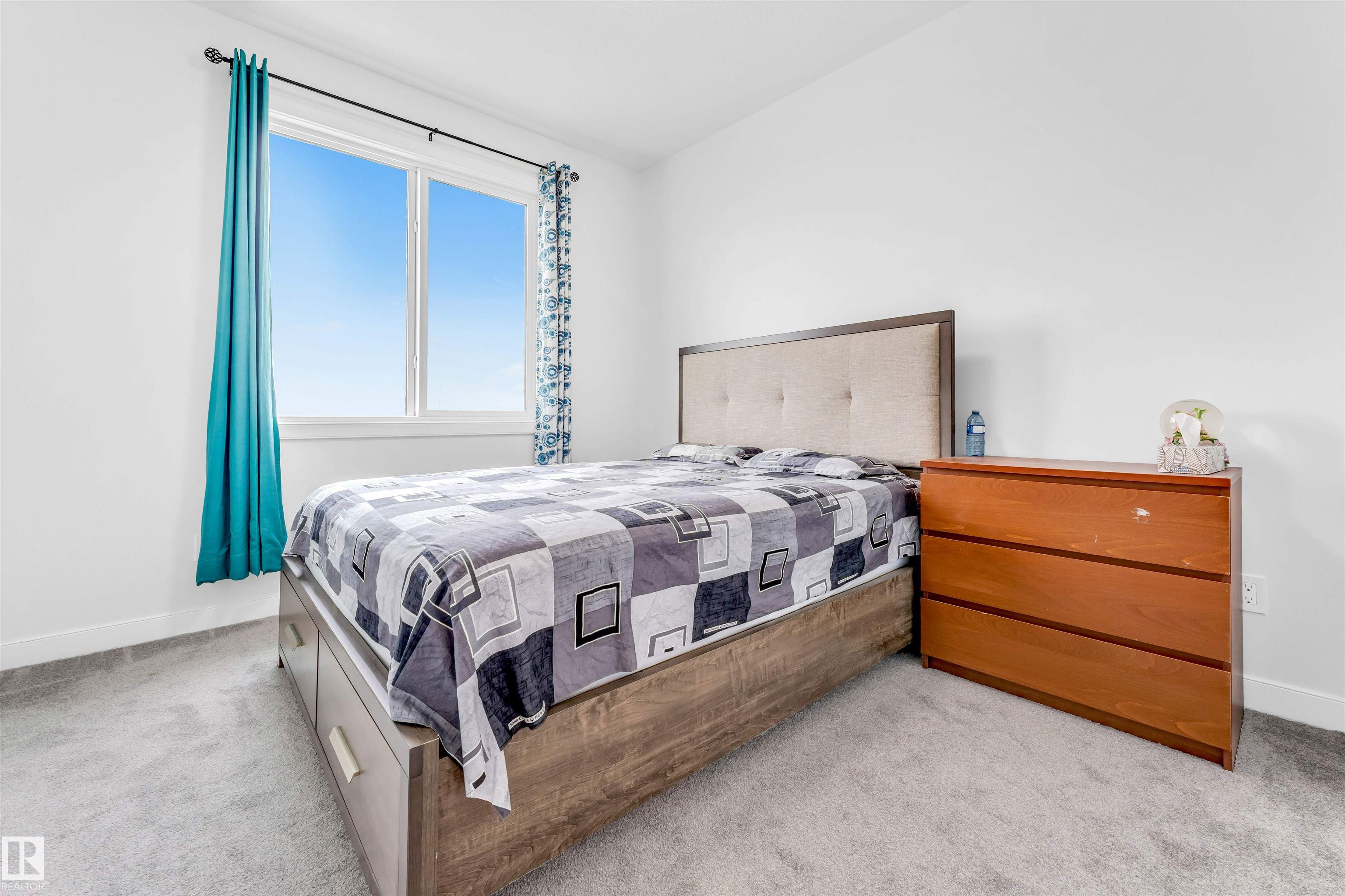 https://zimg.paragon.ice.com/ParagonImages/Property/PM/RAE/225401312/23/0/0/3065d1ff1b73bd372032fd1c1a21f3a8/1/4af699bfb5487bb0e2978ec78ae8a8d0/225401312-F8902165-6E39-43AB-A64F-7046FCEFE227.JPG