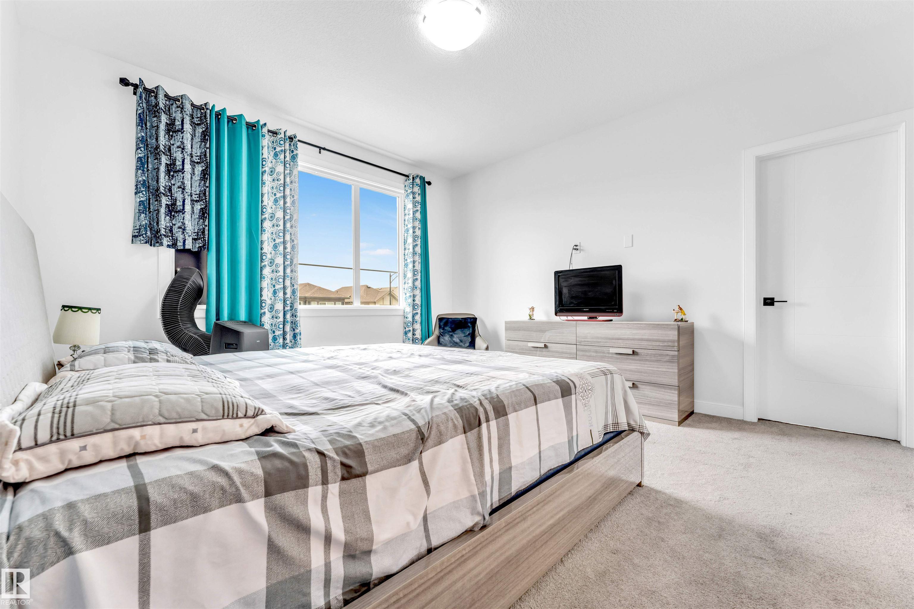 https://zimg.paragon.ice.com/ParagonImages/Property/PM/RAE/225401312/29/0/0/836d0813b8daa47d51adb9007c2370e9/1/4af699bfb5487bb0e2978ec78ae8a8d0/225401312-E51F5658-2964-434A-8489-DBB0F764E345.JPG