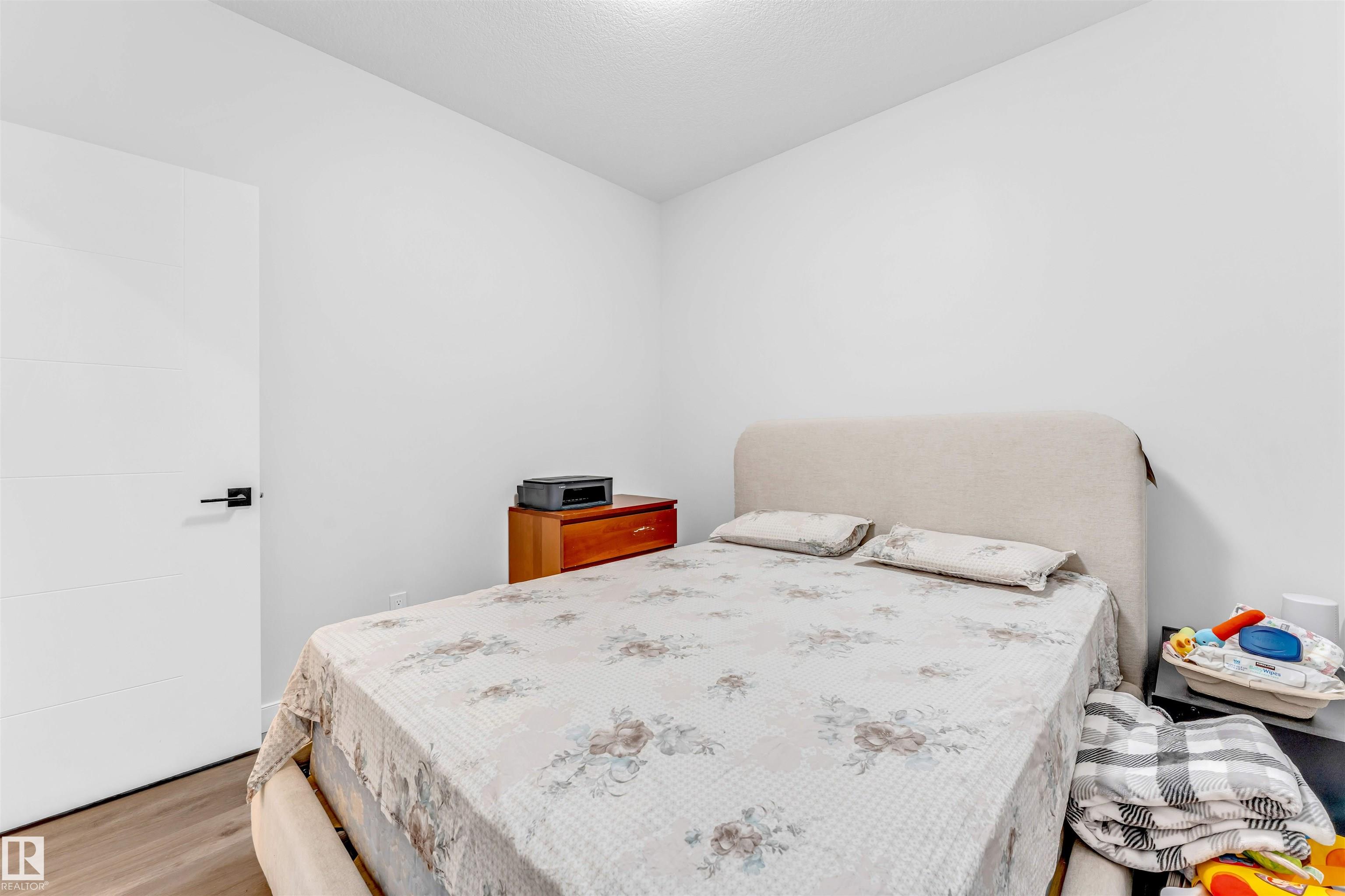 https://zimg.paragon.ice.com/ParagonImages/Property/PM/RAE/225401312/9/0/0/9168a8c3abcecd55c1beab283570e0b8/1/4af699bfb5487bb0e2978ec78ae8a8d0/225401312-2FCA8EFF-0766-462A-8063-7FEBEA9A4E39.JPG