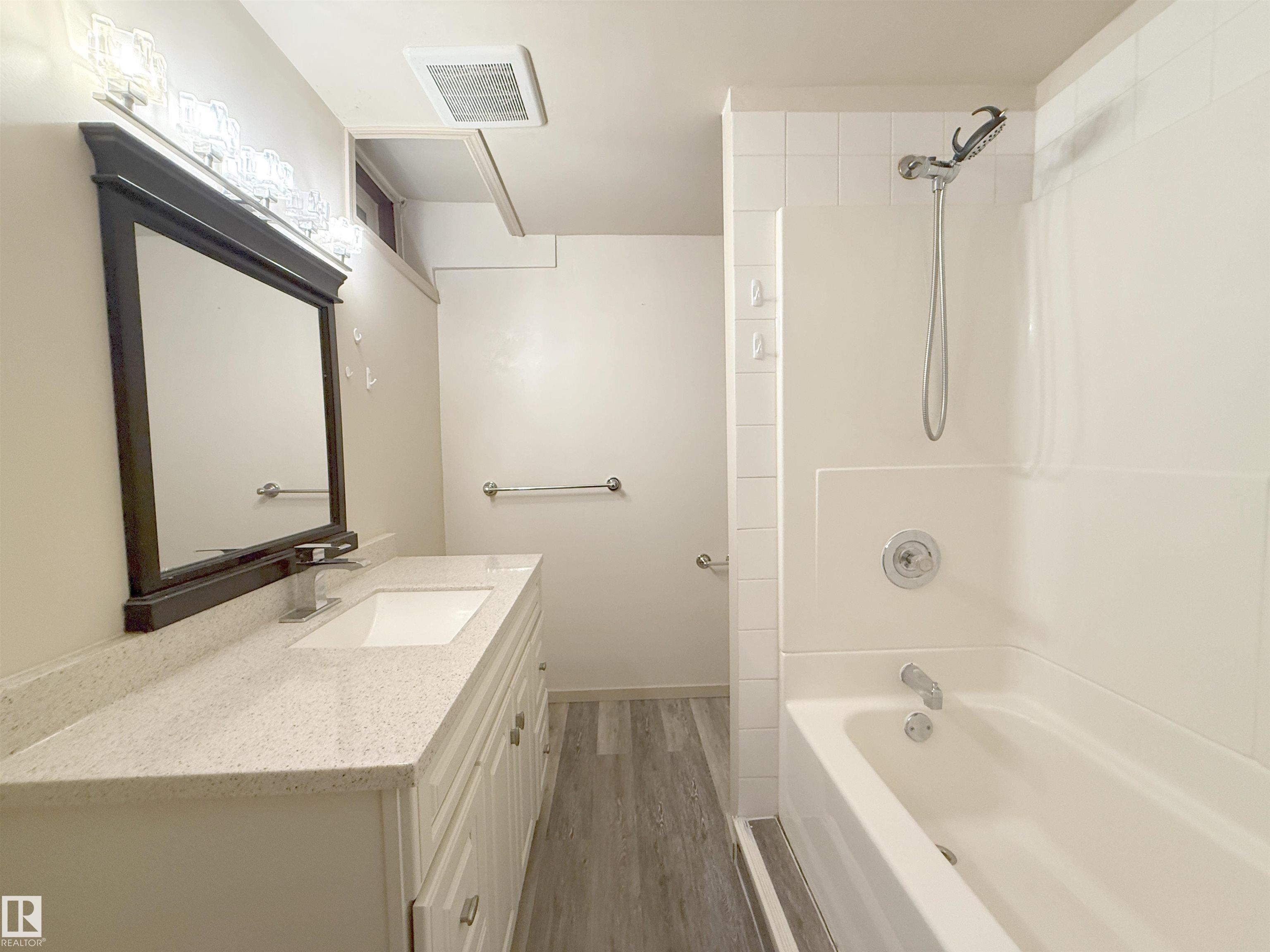 Photo 23 at 5514 93a Avenue NW, Ottewell, Edmonton