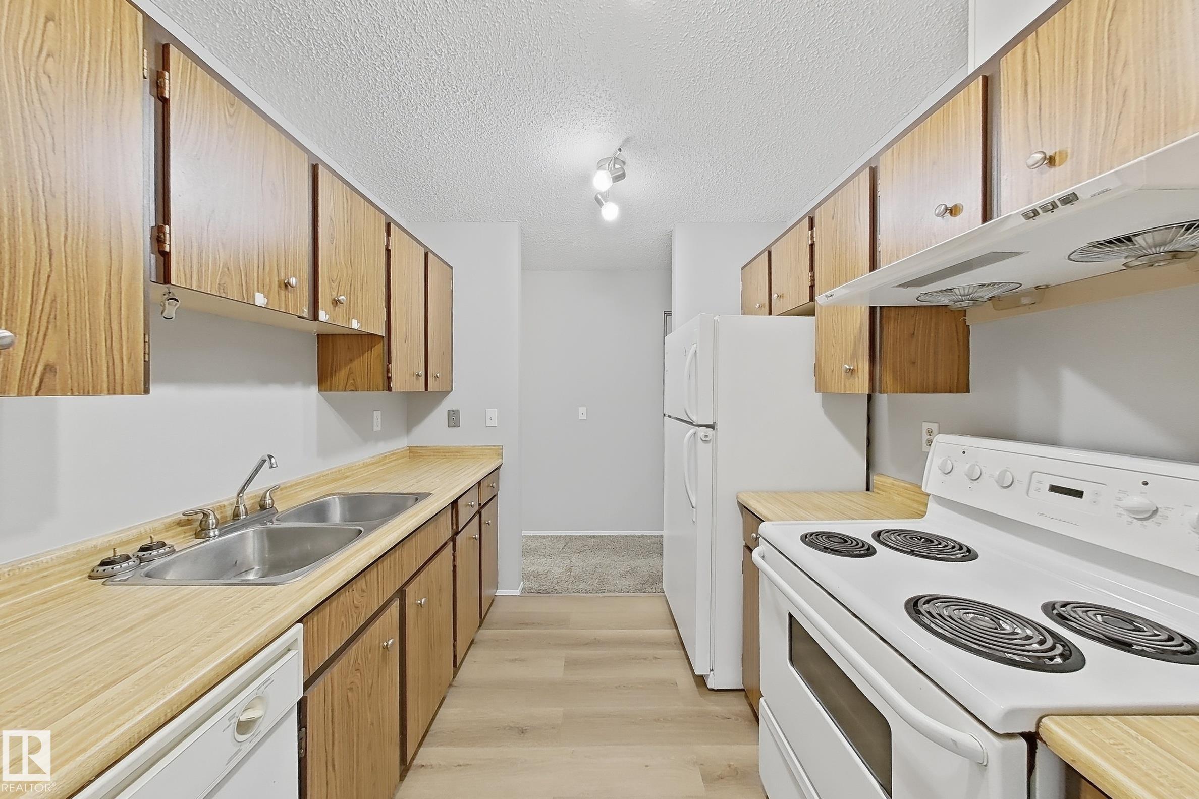 Photo 6 at 5514 93a Avenue NW, Ottewell, Edmonton