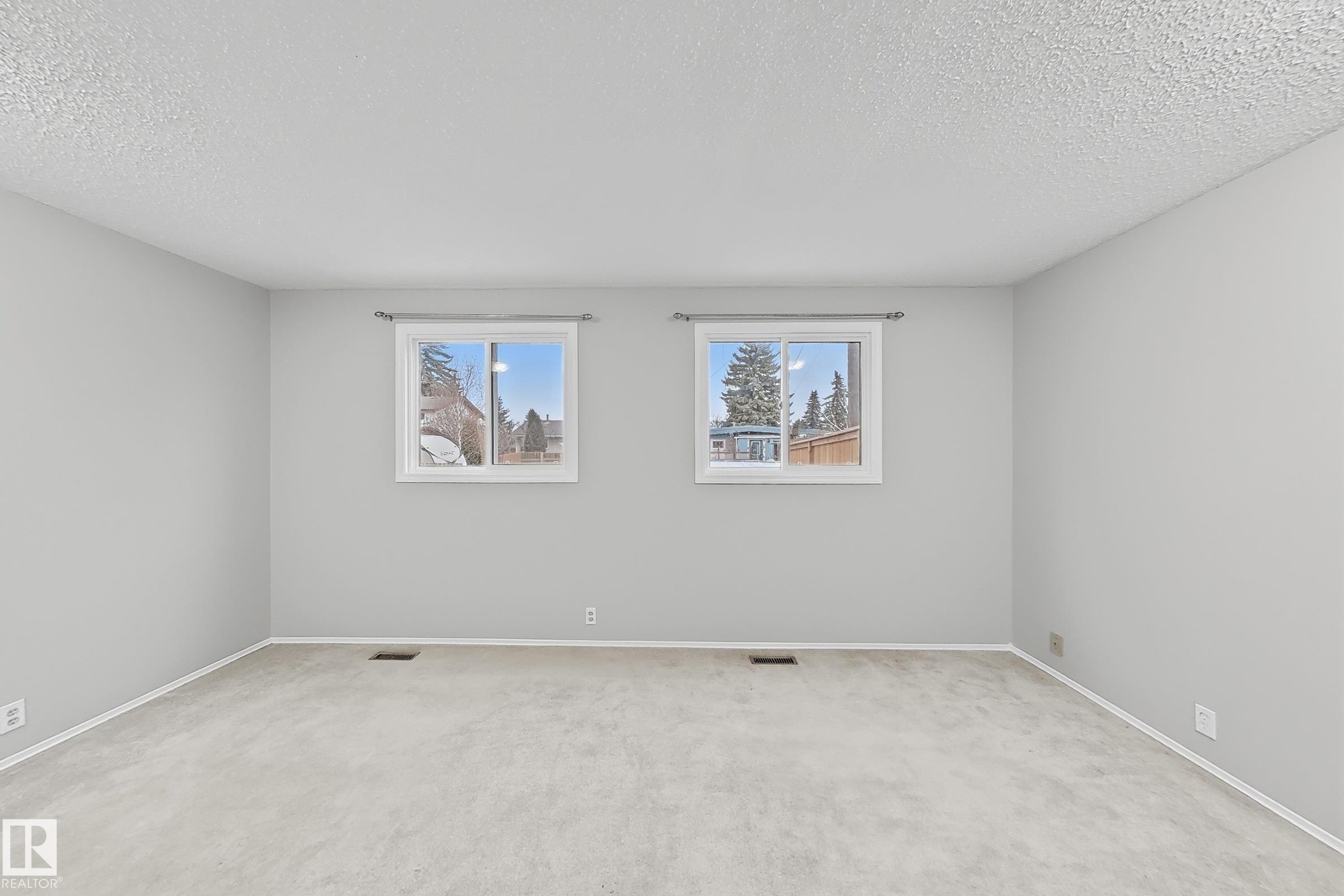 Photo 8 at 5514 93a Avenue NW, Ottewell, Edmonton