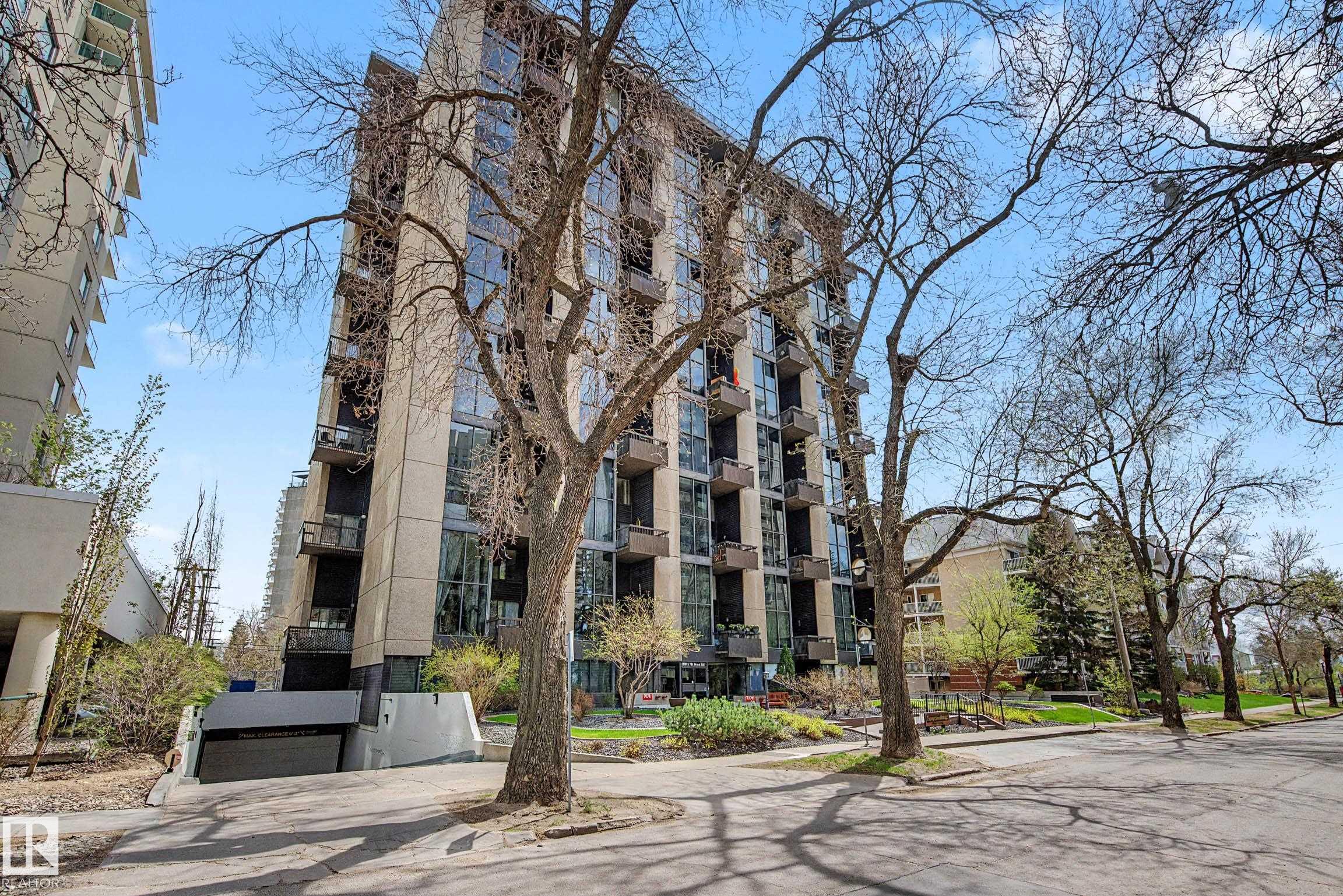 1205 - 10045 118 Street NW, Wîhkwêntôwin, Edmonton