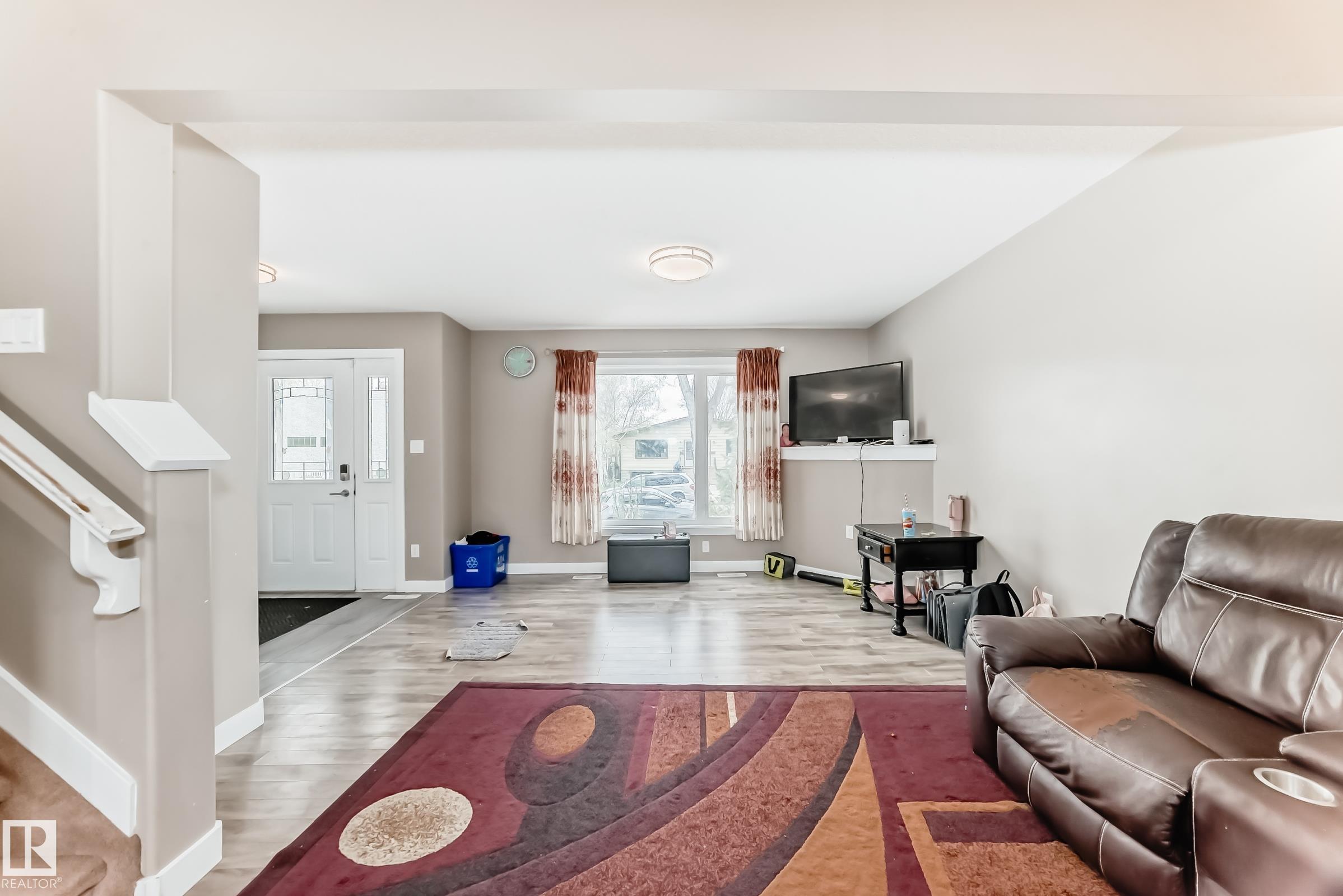 Photo 13 at 1 - 12833 123 Street NW, Calder, Edmonton