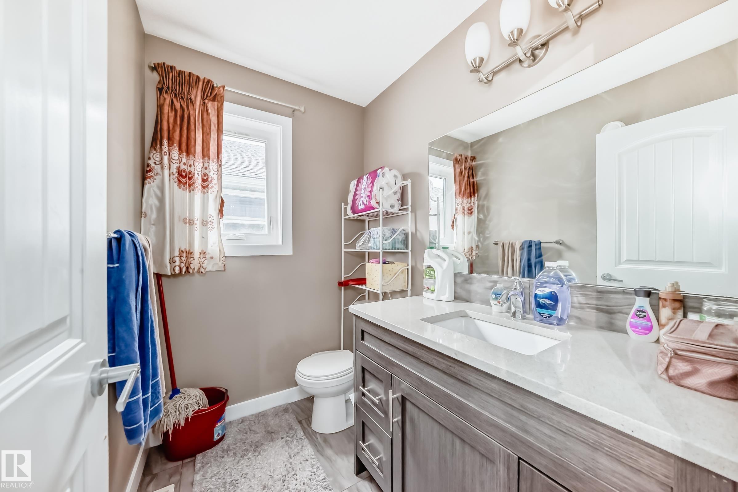Photo 18 at 1 - 12833 123 Street NW, Calder, Edmonton