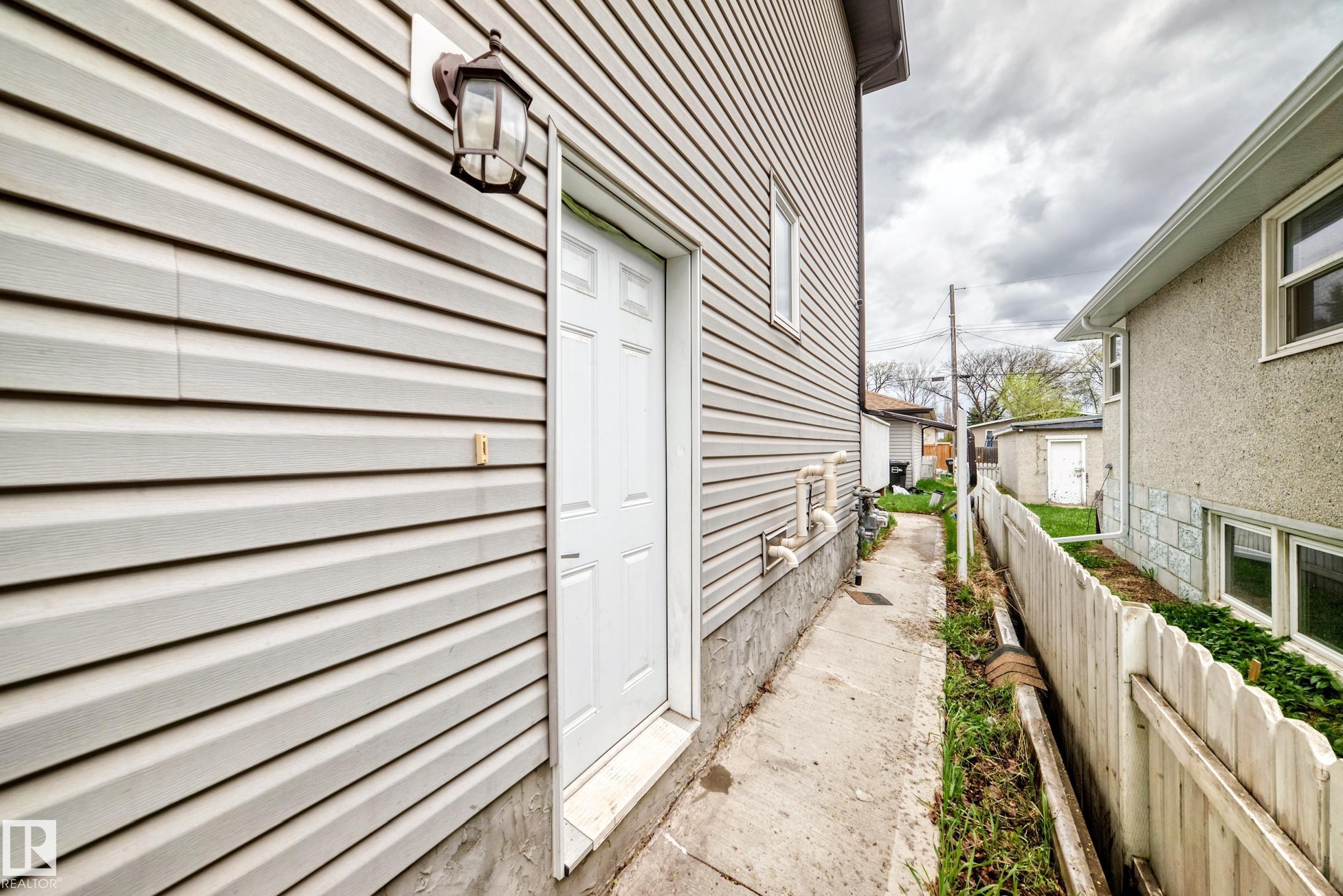 Photo 40 at 1 - 12833 123 Street NW, Calder, Edmonton